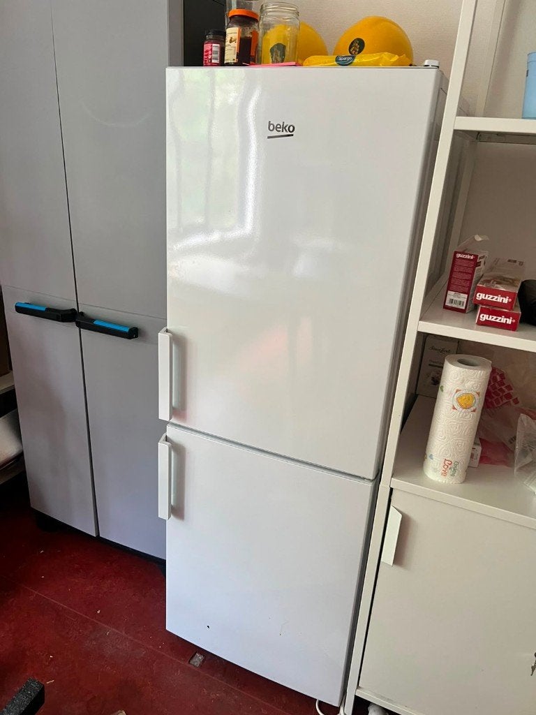 fridge, Ophalen, Gebruikt, 200 liter of meer, 140 tot 160 cm
