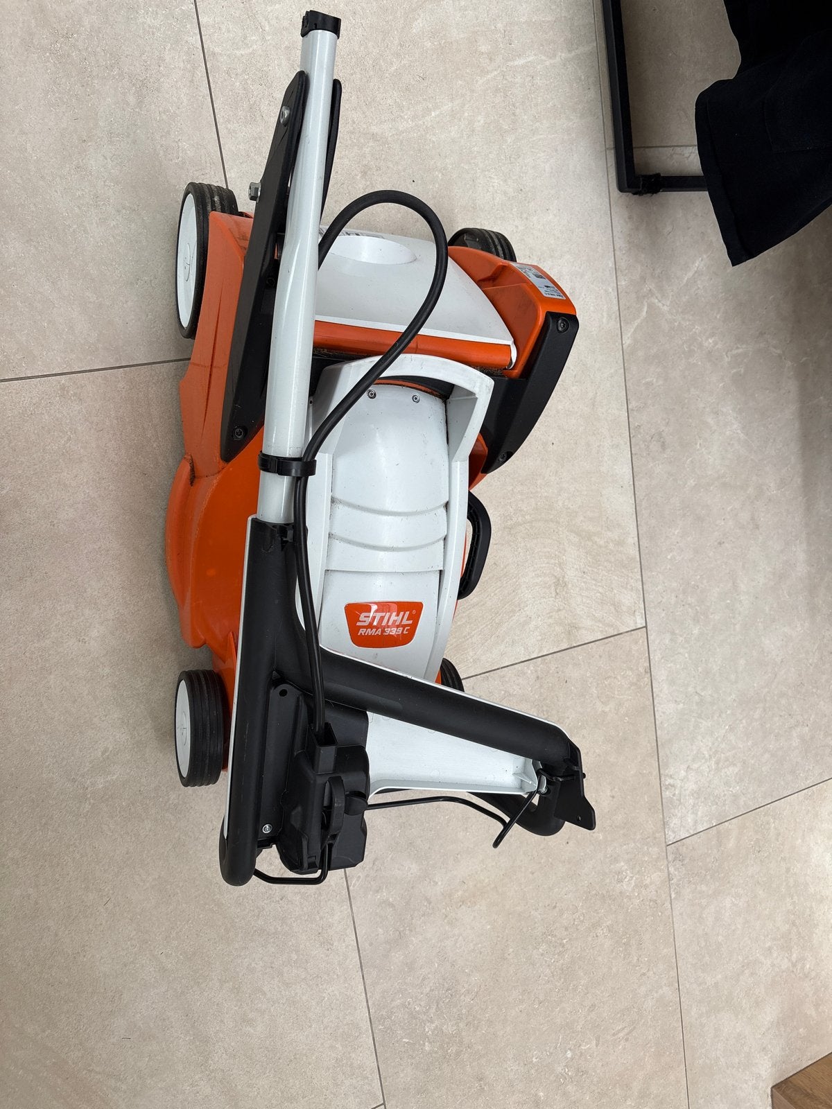 Stihl RMA 339 C Accu Grasmaaier, Ophalen, Cirkelmaaier, Gebruikt, Accu-grasmaaier