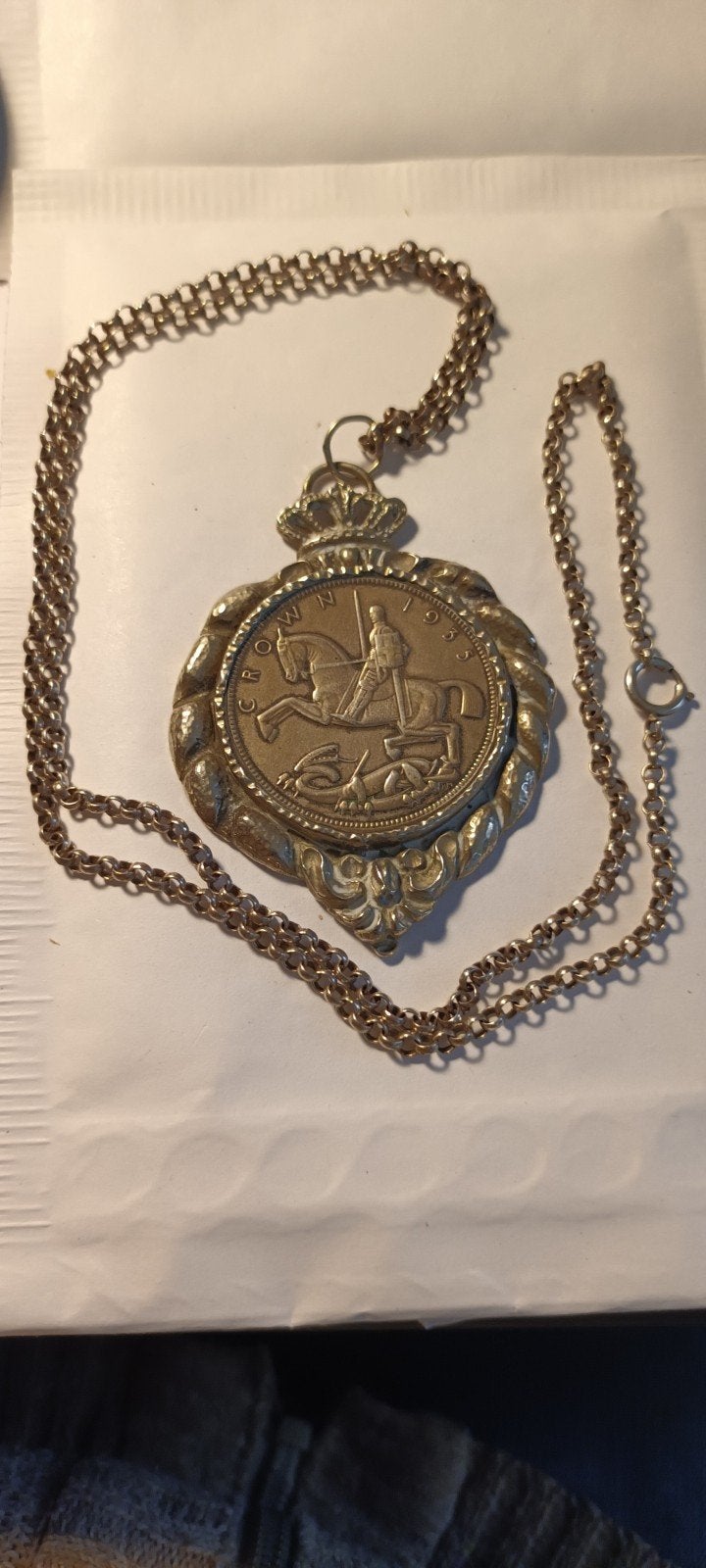 Vintage Medaillon Ketting met Koning George V Munt, Ophalen of Verzenden, Zo goed als nieuw, Zilver, Zilver