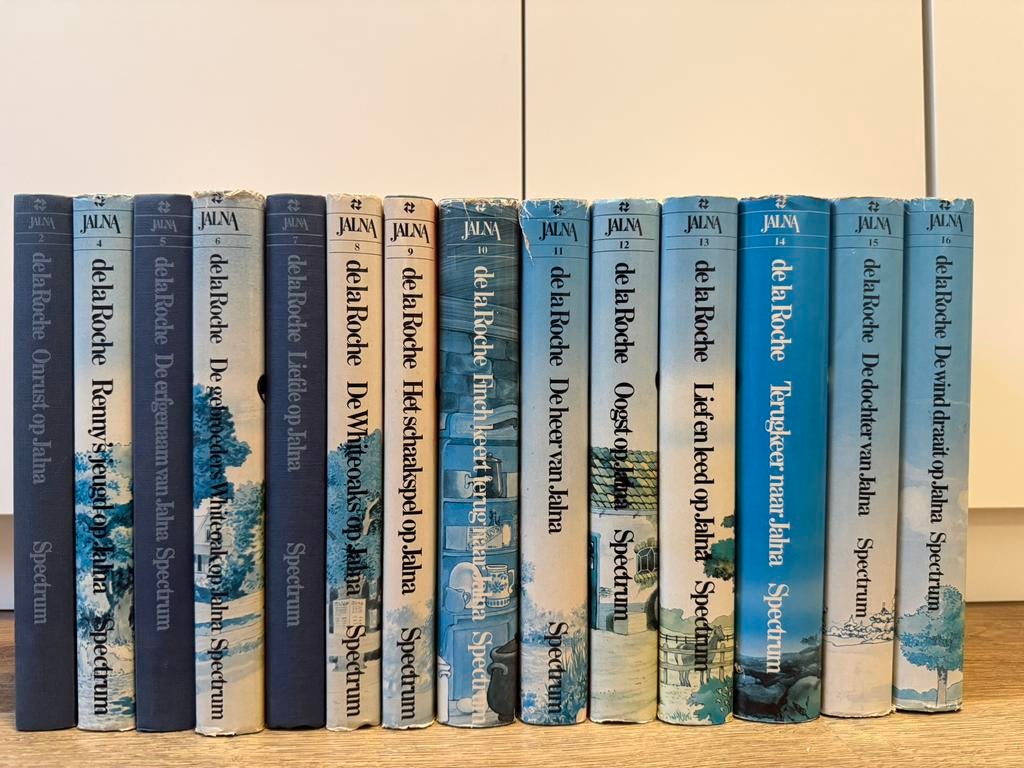 Boekenserie Jalna van Mazo de la Roche (niet compleet), Boeken, Ophalen of Verzenden, Gelezen