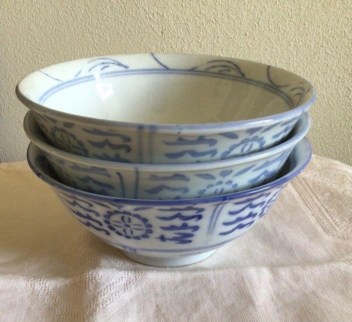 Chinees porselein, 3 kommen blauw-wit, ø 14 cm, Huis en Inrichting, Ophalen of Verzenden, Zo goed als nieuw, Kom(men), Overige stijlen