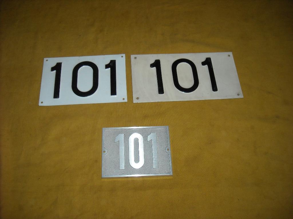 oud emaille huisnummer 101 ook 102 103 104 105 106 107 108 1, Antiek en Kunst, Antiek | Overige Antiek, Ophalen of Verzenden