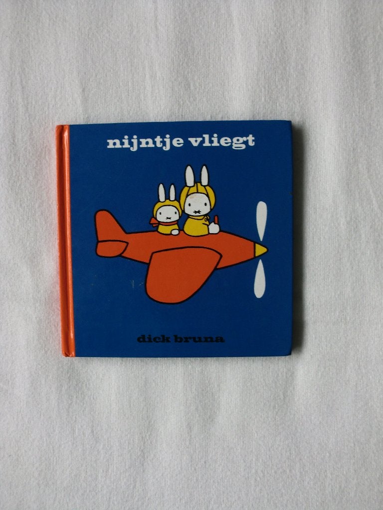 Dick Bruna - nijntje vliegt (uit 2018), 3 tot 4 jaar, Nieuw, Ophalen of Verzenden, Dick Bruna