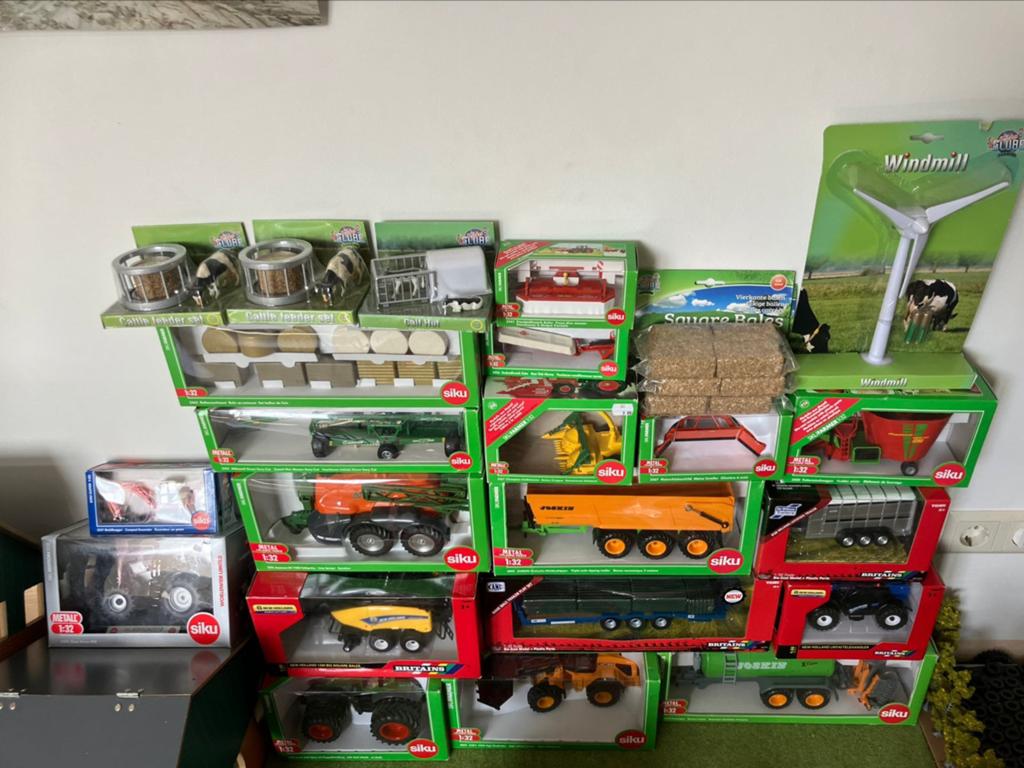 Gezocht: landbouwminiaturen 1:32, Hobby en Vrije tijd, Modelauto's | 1:32, Ophalen of Verzenden, Zo goed als nieuw, Tractor of Landbouw
