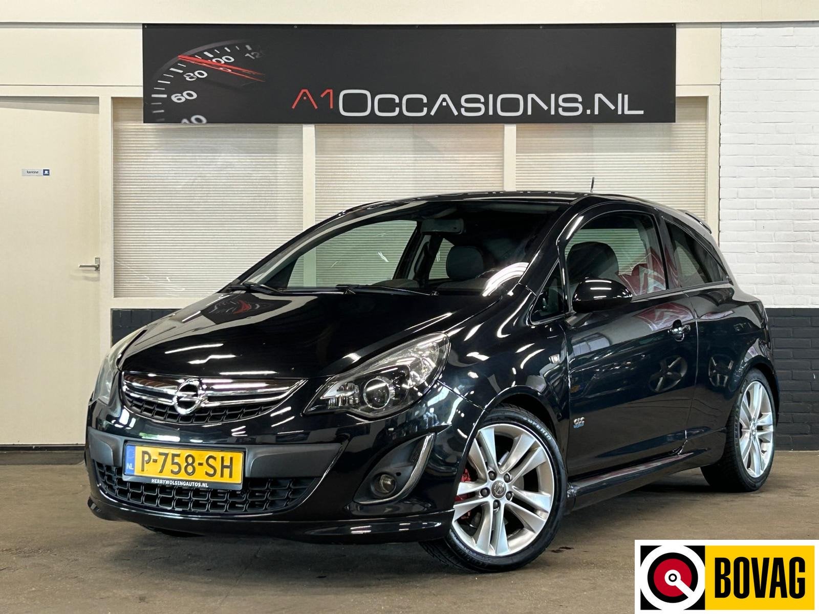 Opel Corsa OPC-Line 1.6-16V T Color Edition (bj 2012), Voorwielaandrijving, Euro 5, Gebruikt, Zwart