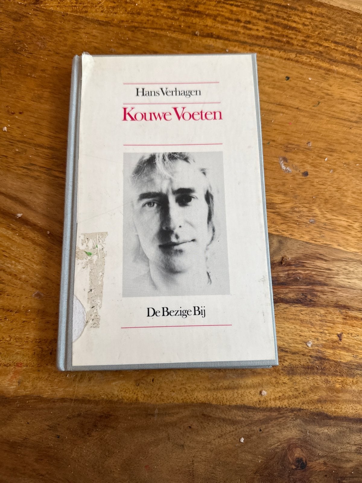 Kouwe Voeten - Hans Verhagen (versie uit schoolbibliotheek), Ophalen of Verzenden, Gelezen, Eén auteur