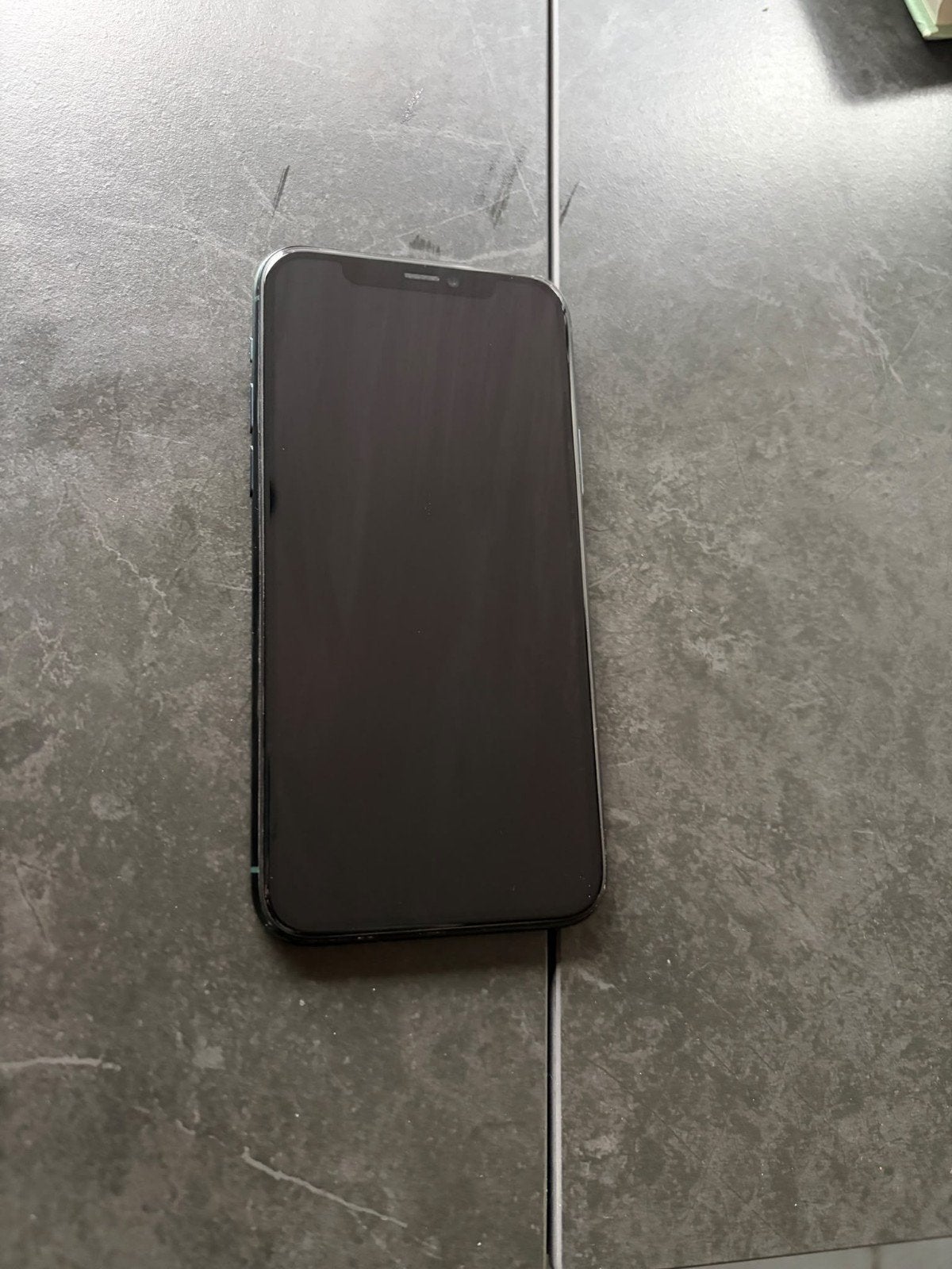 iPhone 11 Pro 64GB met oplader en hoesje, 86% batterij, Telecommunicatie, Ophalen, Zo goed als nieuw, 64 GB, IPhone 11 Pro