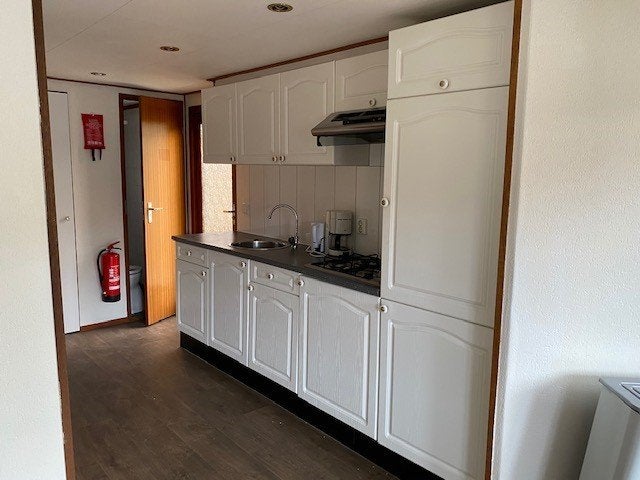 Foto 4 van Te koop super chalet met jaarplaats op camping Blauwe Meer