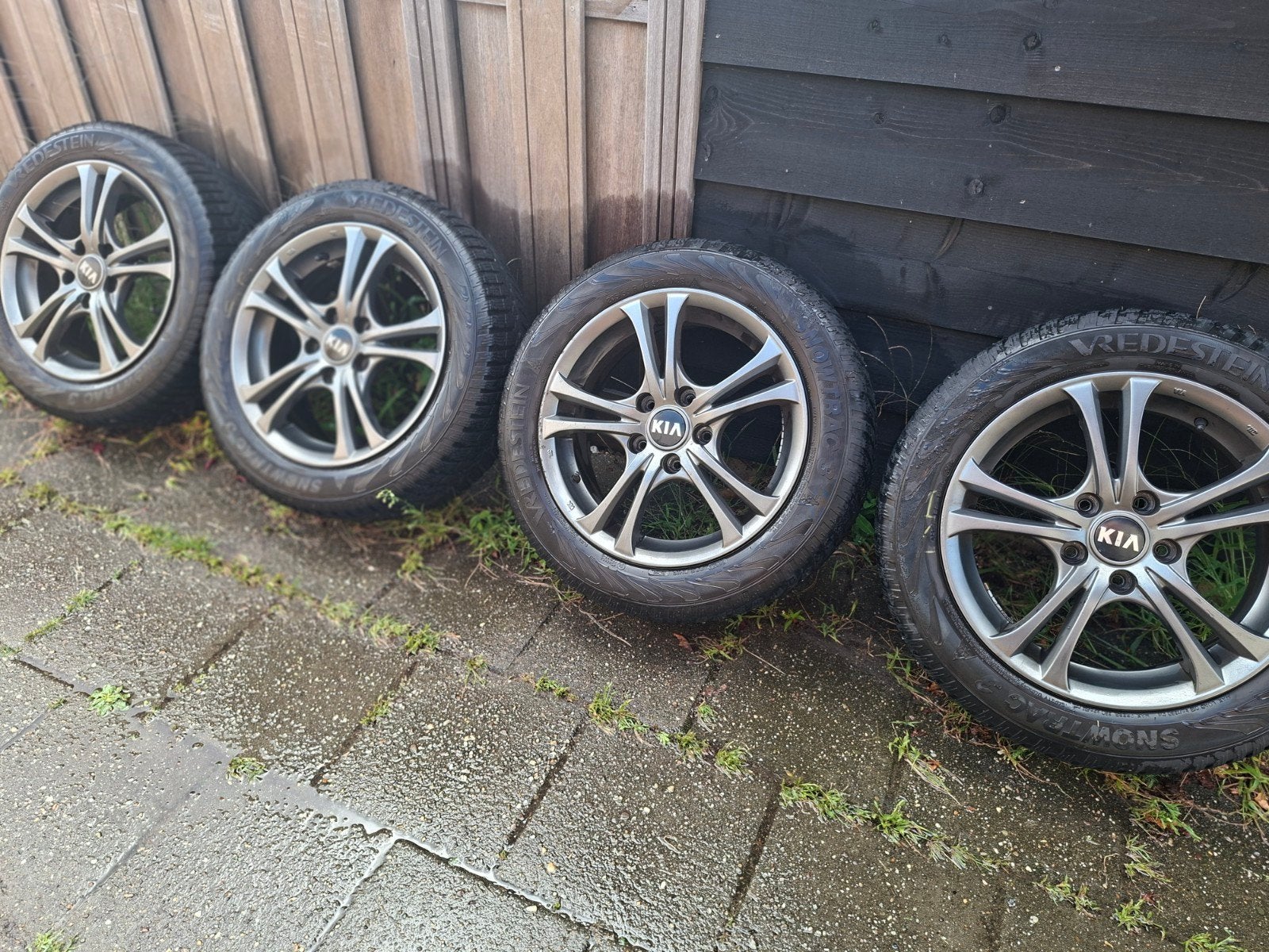 KIA Ceed SW aluminium velgen met Vredestein winterbanden, Auto-onderdelen, Banden en Velgen, Ophalen, Gebruikt, 16 inch, Banden en Velgen