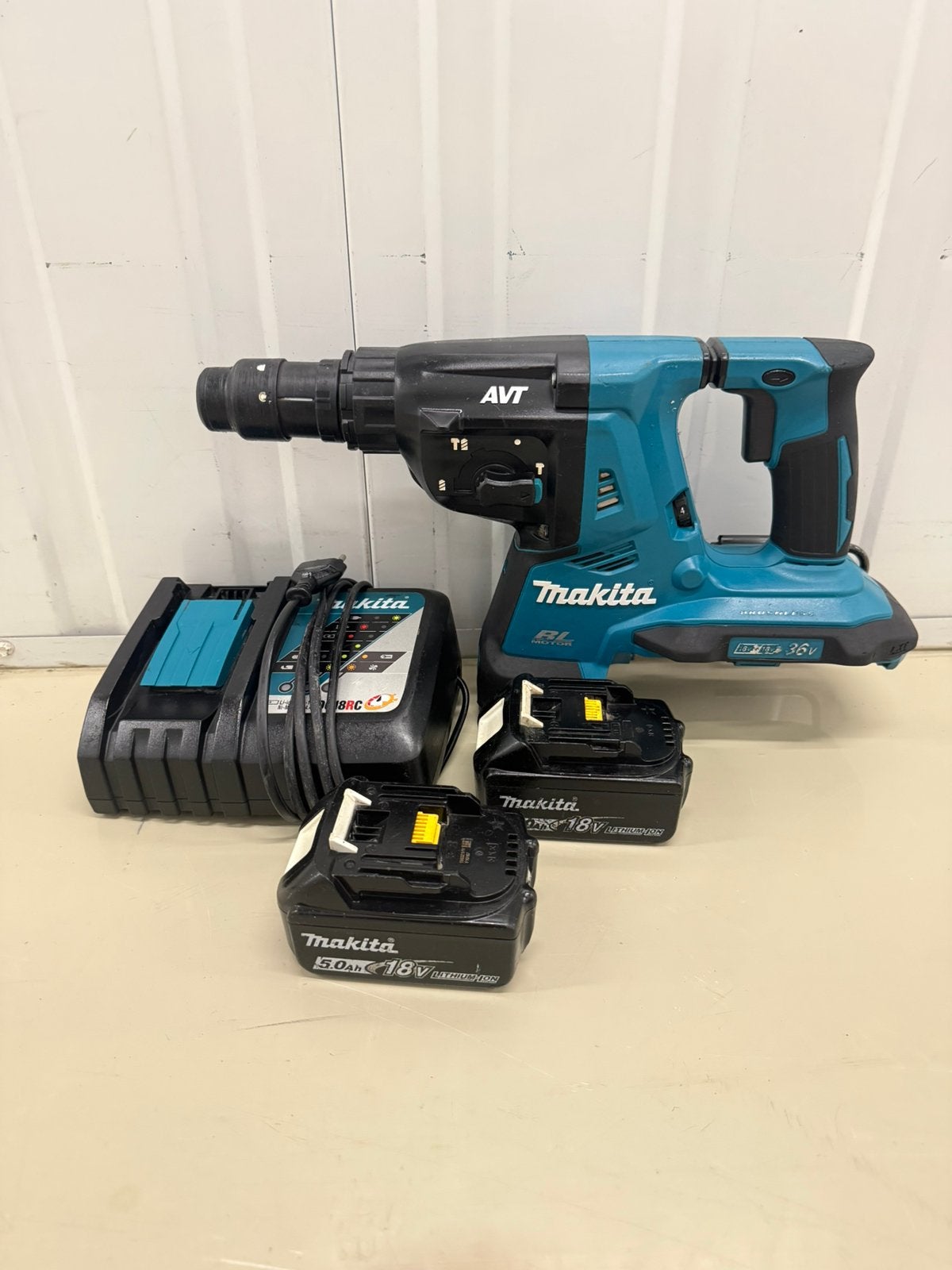 Makita combihamer 36V DHR281, Doe-het-zelf en Verbouw, Ophalen of Verzenden, Zo goed als nieuw, Boor- en/of Breekhamer