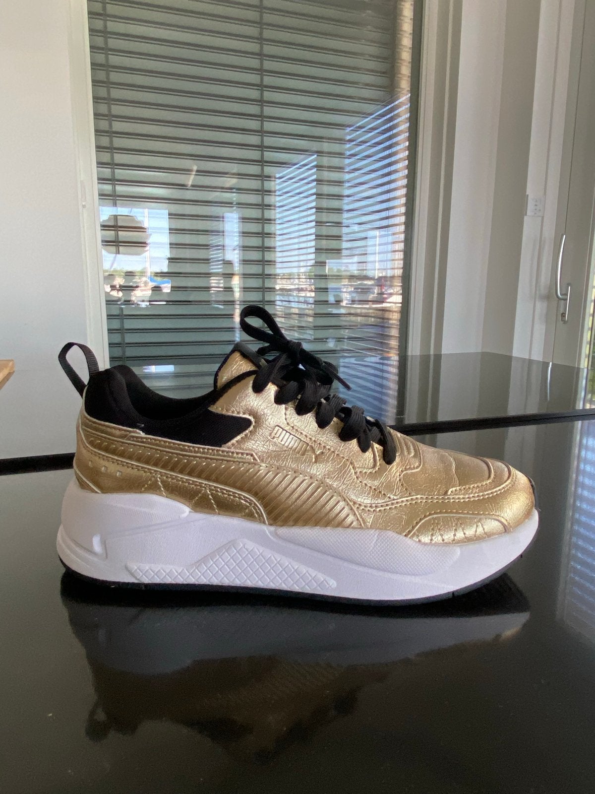 Puma X-Ray sneakers goudkleurig maat 38 in nieuwstaat, Overige kleuren, Ophalen of Verzenden, Sneakers of Gympen, Zo goed als nieuw