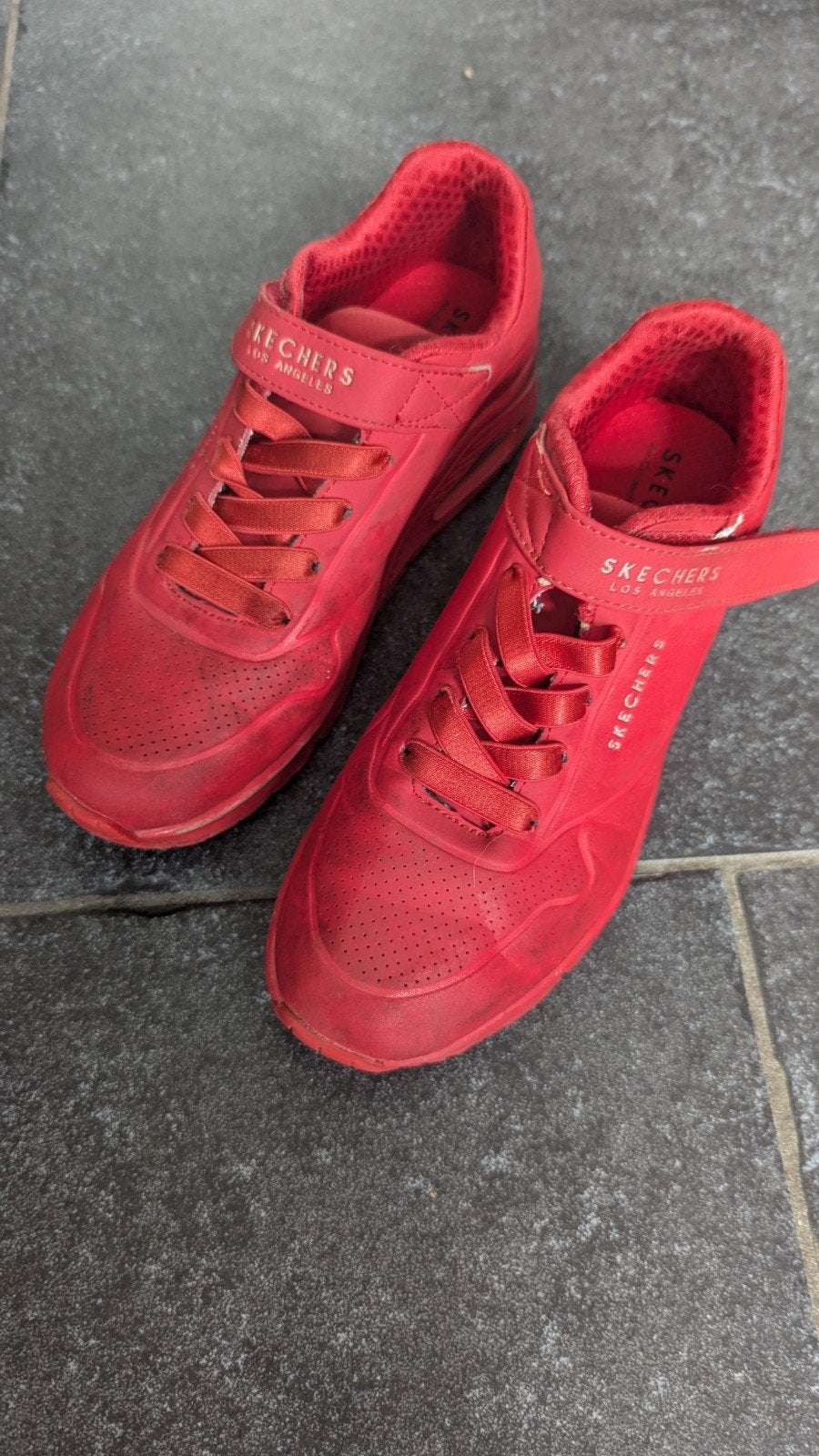 Skechers Sportschoenen Rood Maat 35, Gebruikt, Jongen of Meisje, Sportschoenen, Skechers
