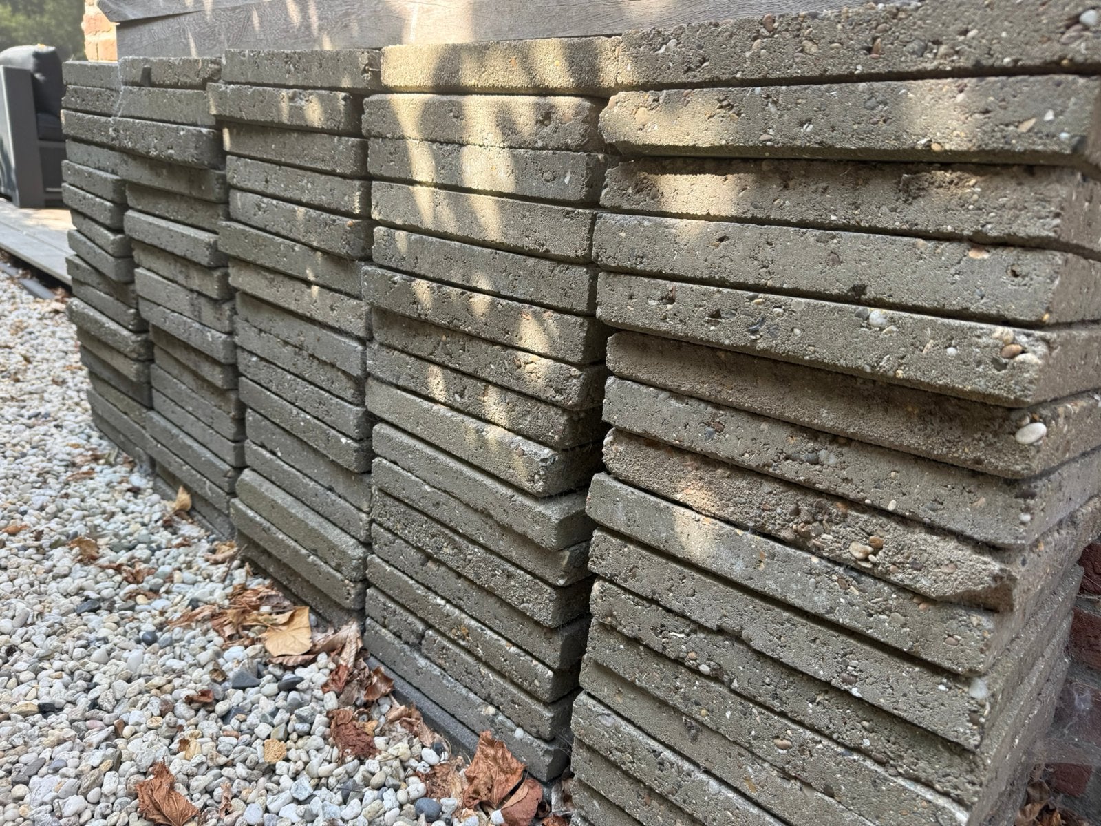 Gratis afhalen 80+ stoeptegels grijs 30x30cm, Tuin en Terras, Ophalen, Zo goed als nieuw, Overige materialen