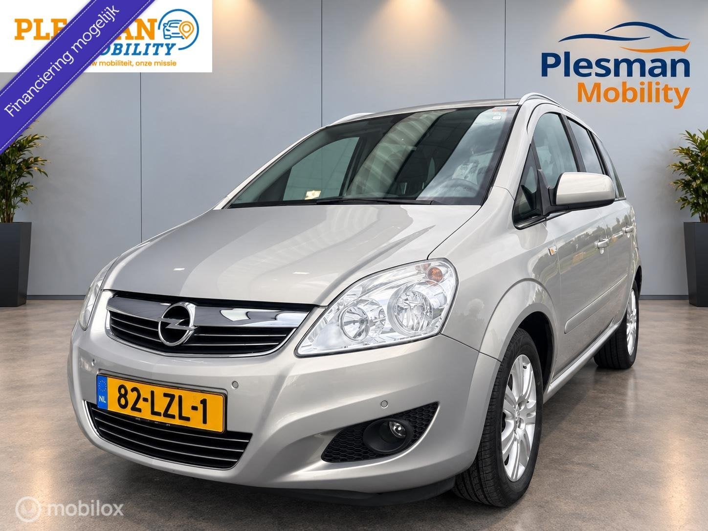 Opel Zafira 2.2 Cosmo Automaat, 7 Persoons., Auto's, Gebruikt, 4 cilinders, 150 pk, Origineel Nederlands