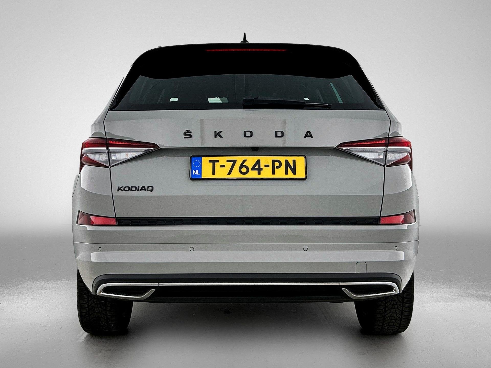 Skoda Kodiaq 1.5 TSI Sportline Business | ALCANTARA SPORTINT, Auto's, 12 maanden, 4 cilinders, Alcantara, Bedrijf