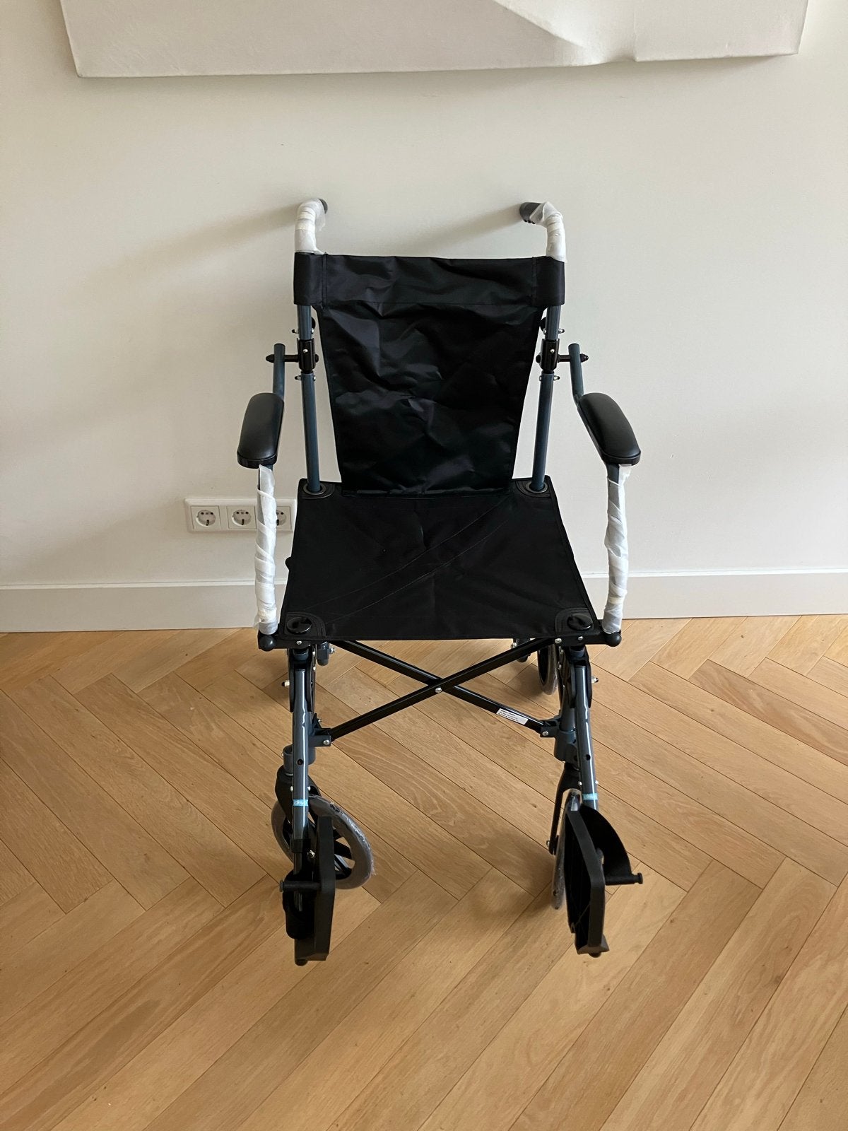 Nieuwe Travelite rolstoel, 9,3 kg, makkelijk in gebruik,, Ophalen, Nieuw, Duwrolstoel
