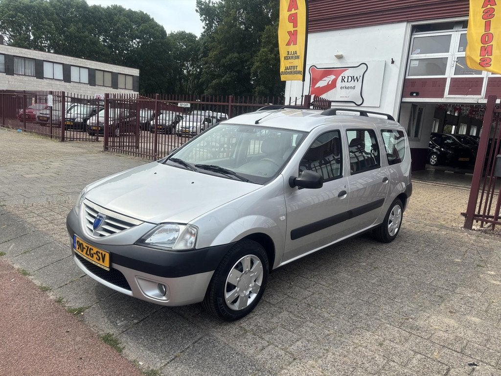 Dacia Logan 1.6 MCV 64KW 5P Lauréate, Gebruikt, 4 cilinders, 620 kg, 49 €/maand