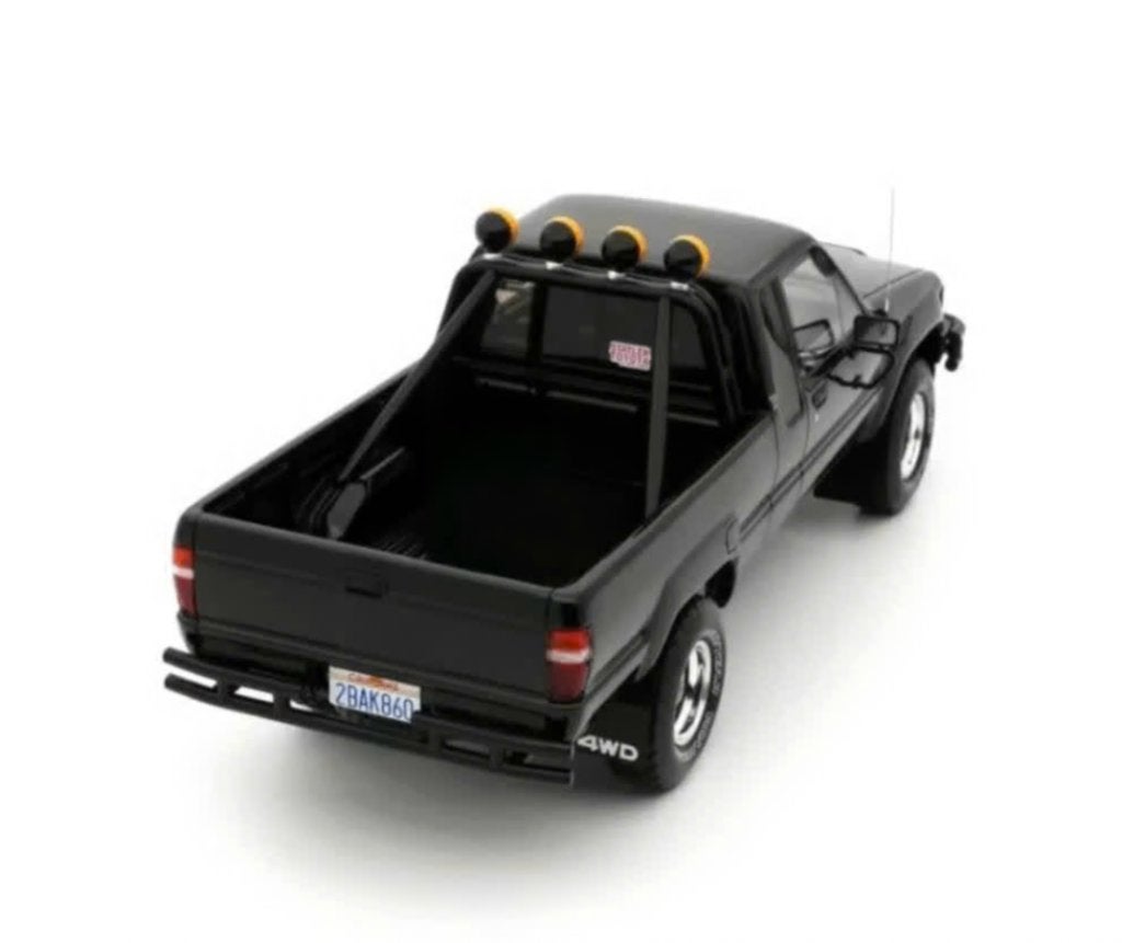 TOYOTA HILUX SR5 ZWART 1985 BTTF OTTO MOBILE 1/18 OT481B, Hobby en Vrije tijd, Modelauto's | 1:18, Verzenden, Nieuw, Auto, OttOMobile