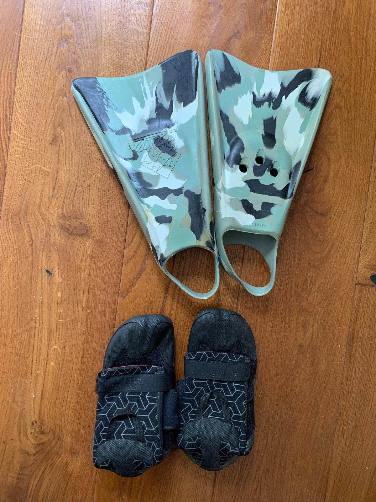 Zwemvliezen en strandschoenen (maat M) - Zo goed als nieuw, Watersport en Boten, Watersportkleding, Ophalen of Verzenden, Zo goed als nieuw