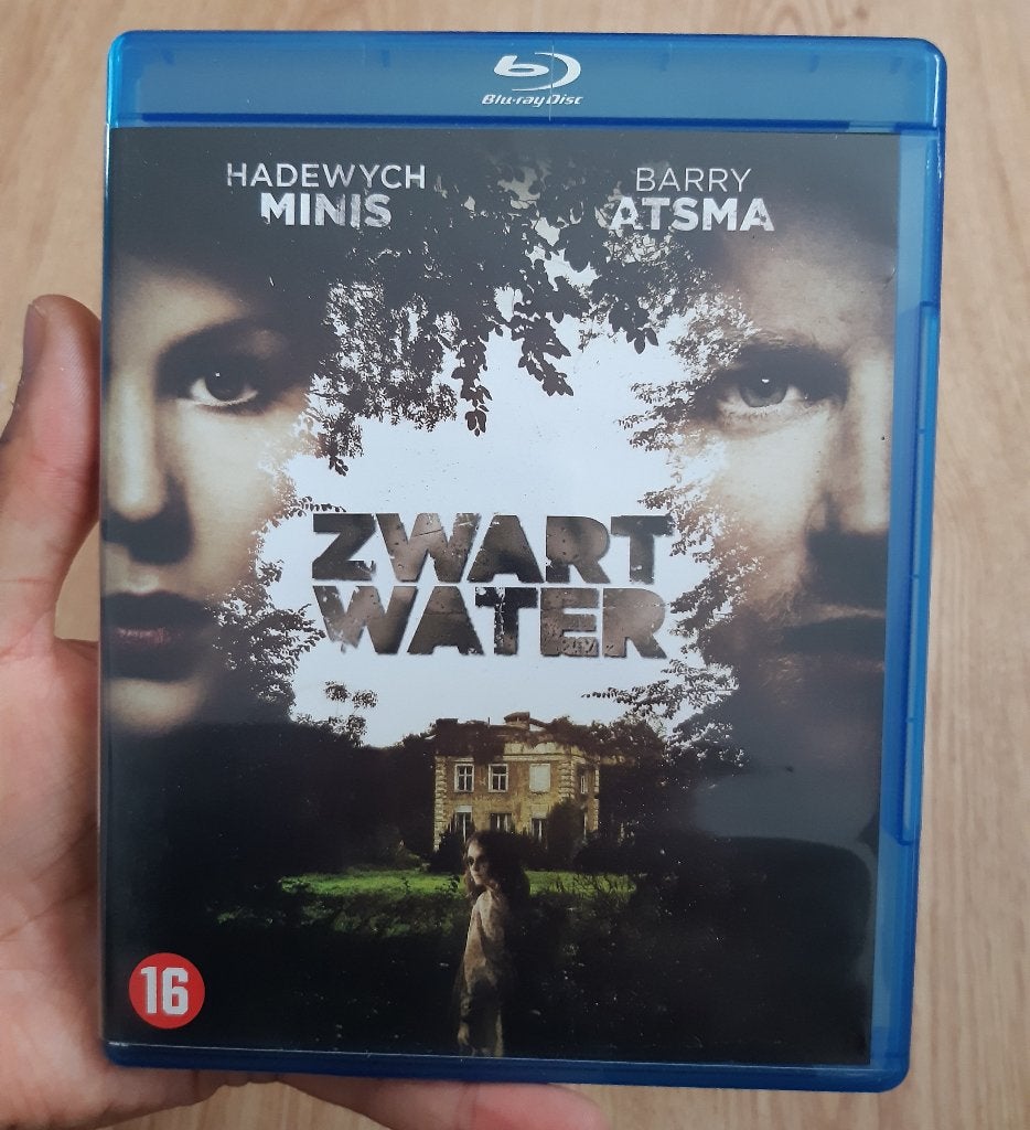 Zwart Water - Barry Atsma & Hadewych Minis, Ophalen of Verzenden, Gebruikt, Nederlands, Thrillers en Misdaad