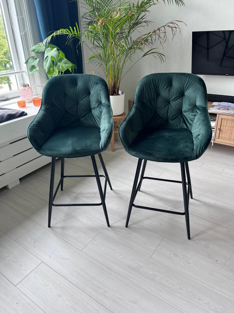 Zachte groene barstoelen 2 stuks, Huis en Inrichting, Barkrukken, 2 krukken, Ophalen, Zo goed als nieuw, 60 tot 90 cm