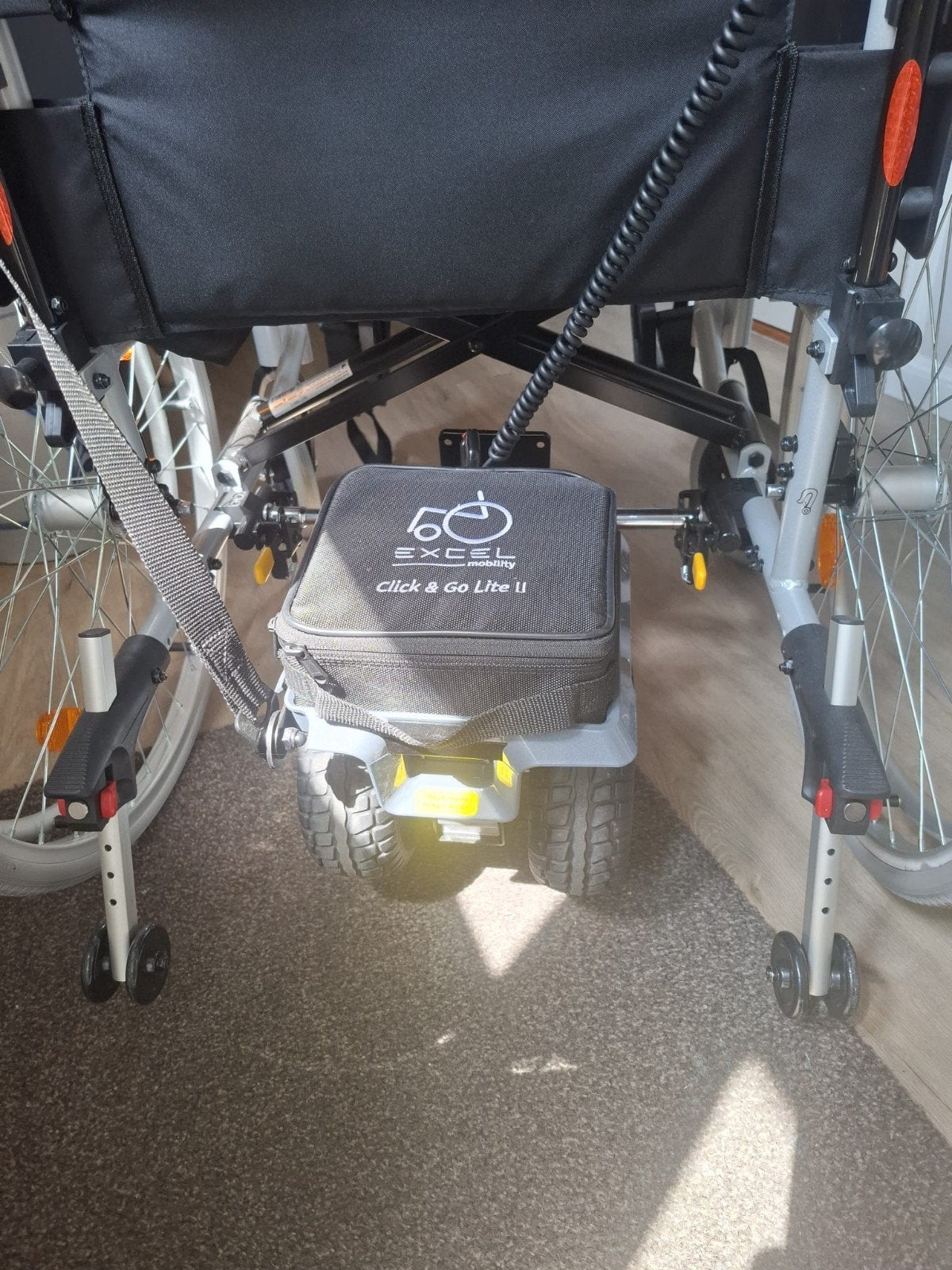 Nieuwe rolstoel met duwondersteuning., Diversen, Rolstoelen, Ophalen, Nieuw, Duwrolstoel