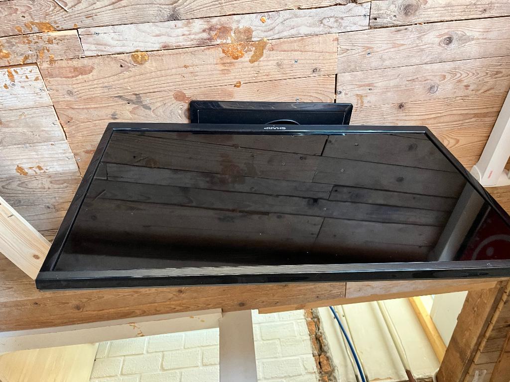 Tv te koop, Ophalen, 50 Hz, Zo goed als nieuw, 100 cm of meer