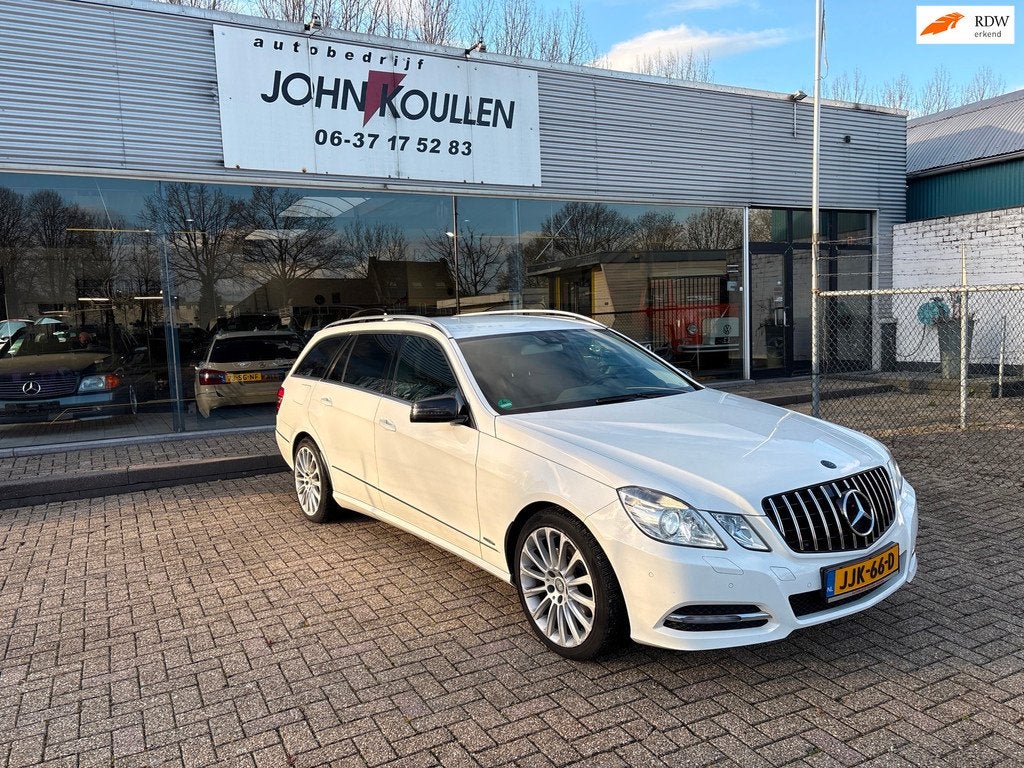 Mercedes-Benz E-klasse Estate E 200 Brabus pakket. Zeer mooi, Automaat, Euro 5, Achterwielaandrijving, Gebruikt