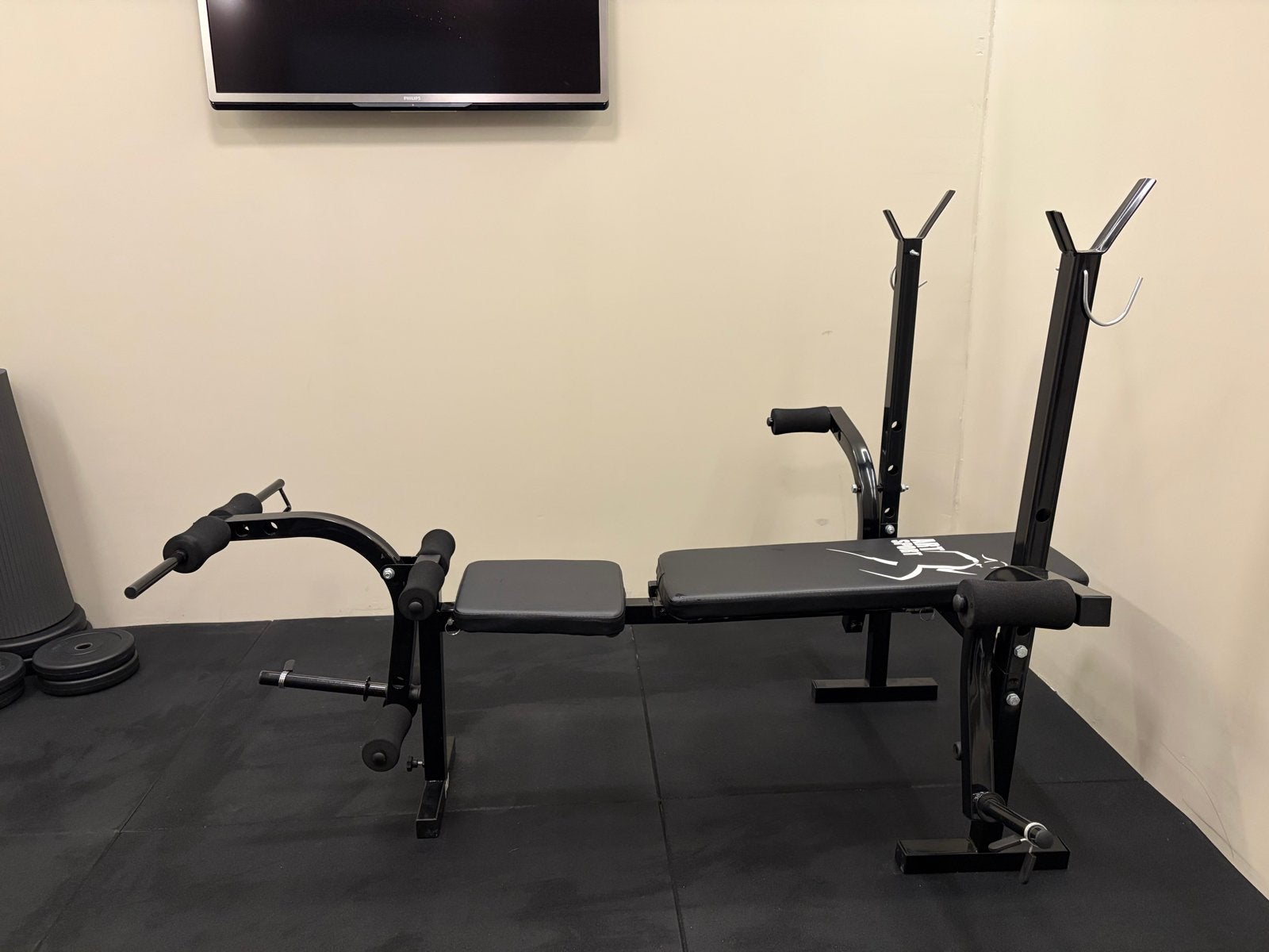 Verstelbaar fitnessbankje met haltersteun en leg extension, Sport en Fitness, Ophalen, Gebruikt, Krachtstation, Armen