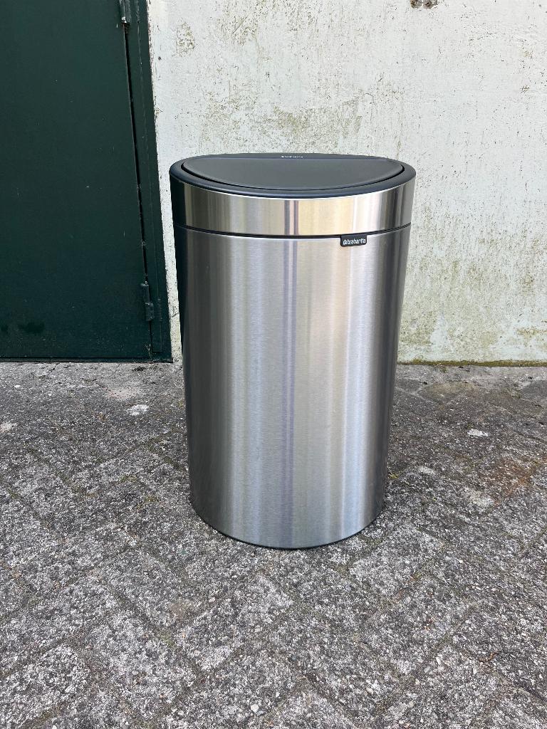 Brabantia | touch bin | afvalemmer, Ophalen, ;, Gebruikt, 50 tot 75 cm