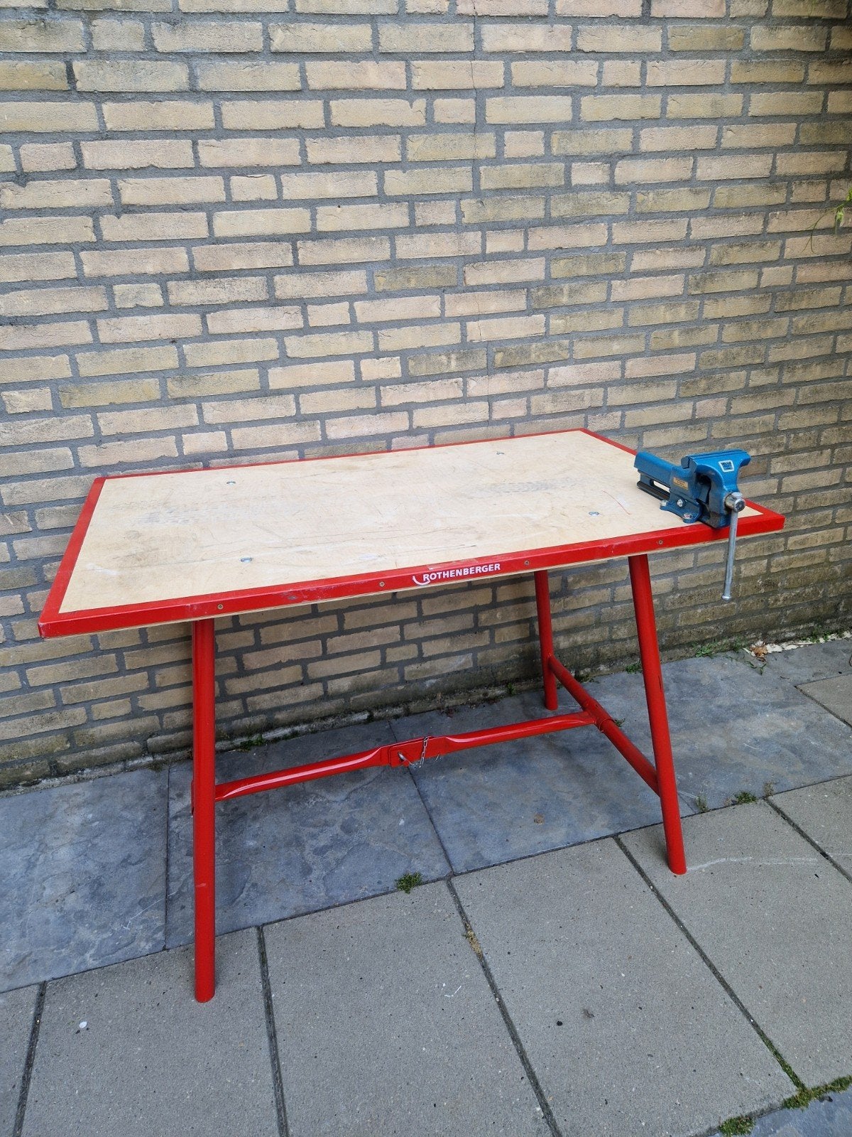 Inklapbare werkbank Rothenberger met Heuer bankschroef 100mm, Doe-het-zelf en Verbouw, Werkbanken, Ophalen of Verzenden, Zo goed als nieuw