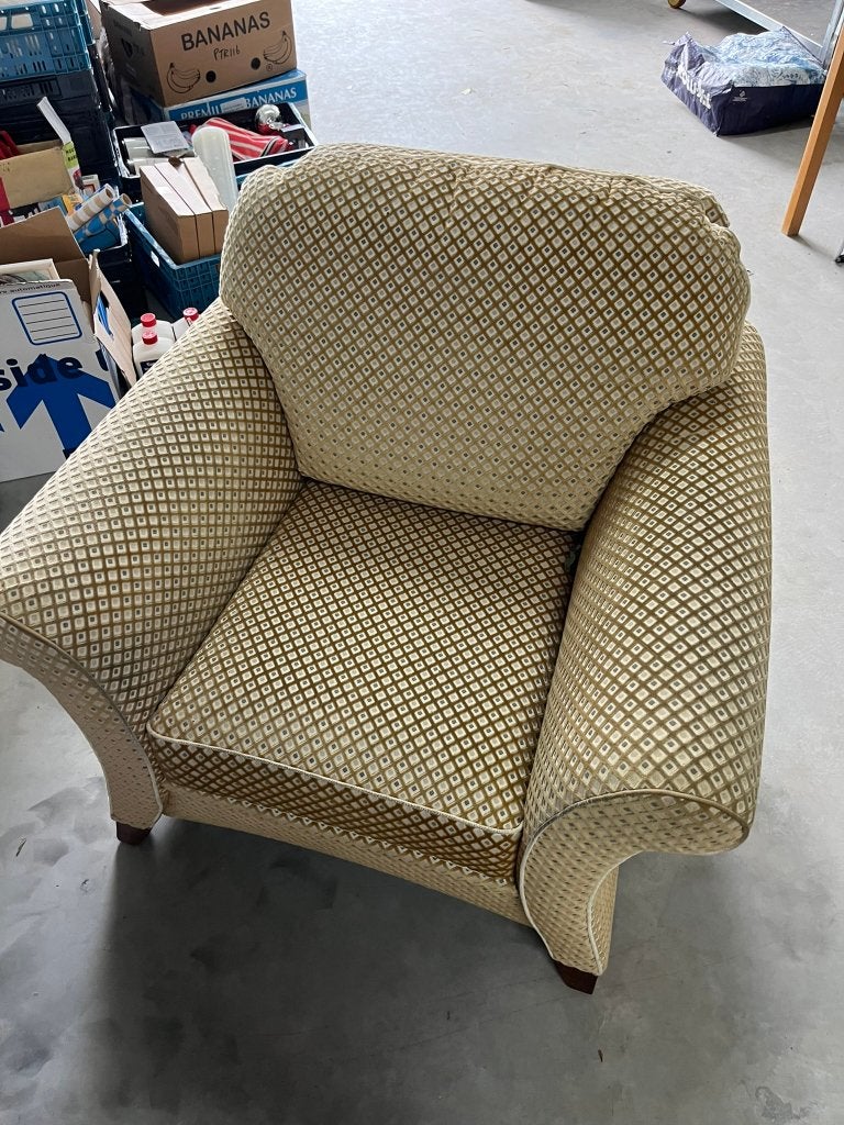 Mooie stoffen lichtgele fauteuil, Ophalen, 75 tot 100 cm, Stof, 75 tot 100 cm