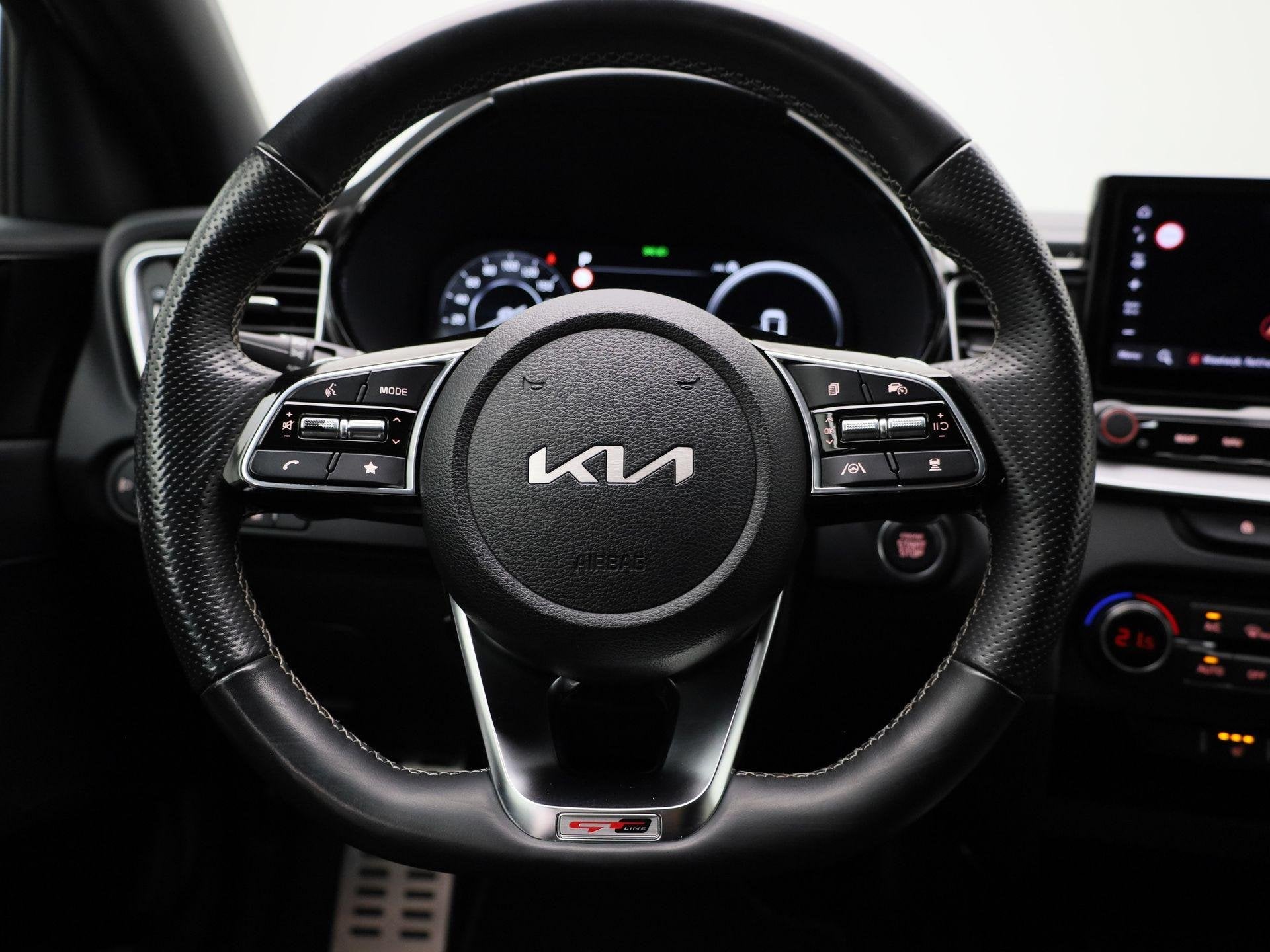 Kia Ceed 1.5 T-GDi GT-Line | Panoramadak | Navigatie | Half, Auto's, 12 maanden, Gebruikt, Euro 6, 4 cilinders