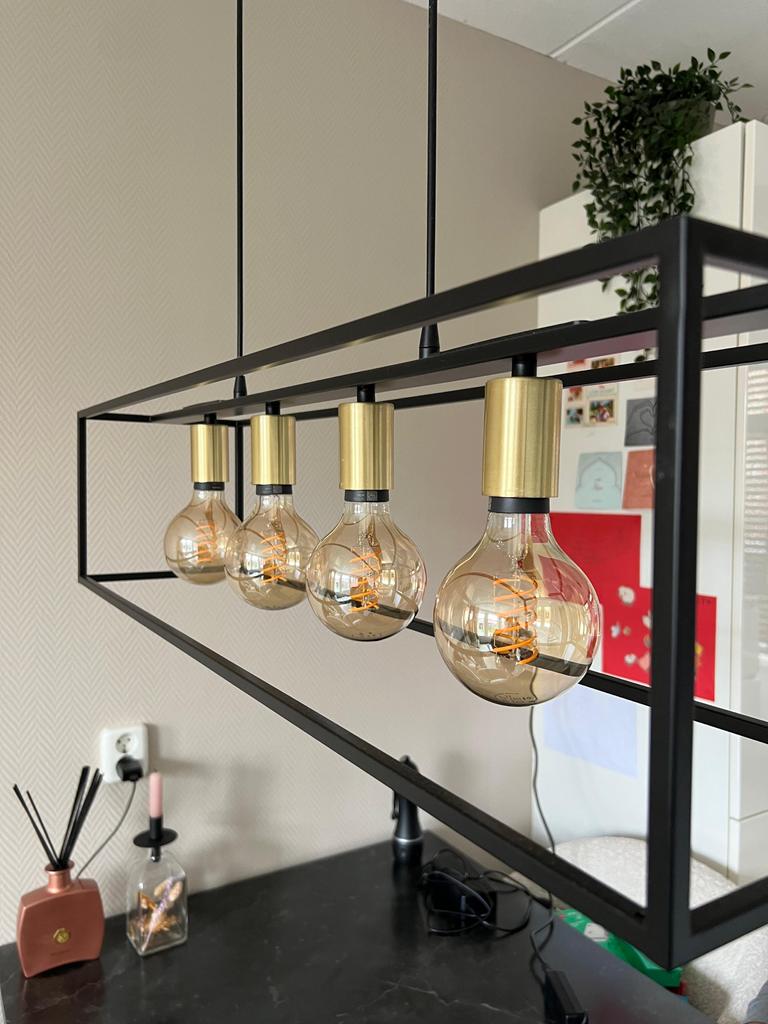 Hanglamp zwart met goud, Huis en Inrichting, Lampen | Hanglampen, Ophalen of Verzenden, Gebruikt, Metaal, 50 tot 75 cm