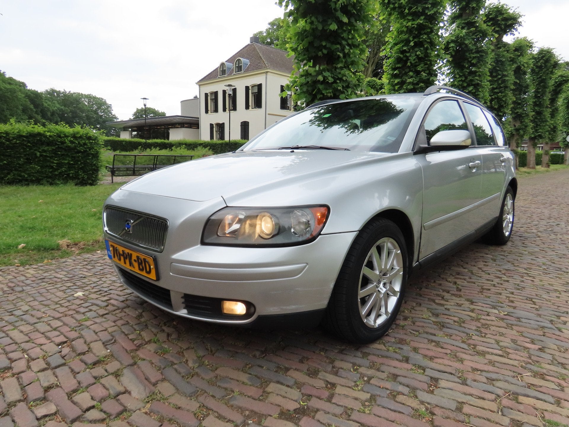 Volvo V50 2.4 Elite Automaat Leer/Stof Ecc Cruisecontrol Xen, 1378 kg, Gebruikt, 700 kg, 2435 cc
