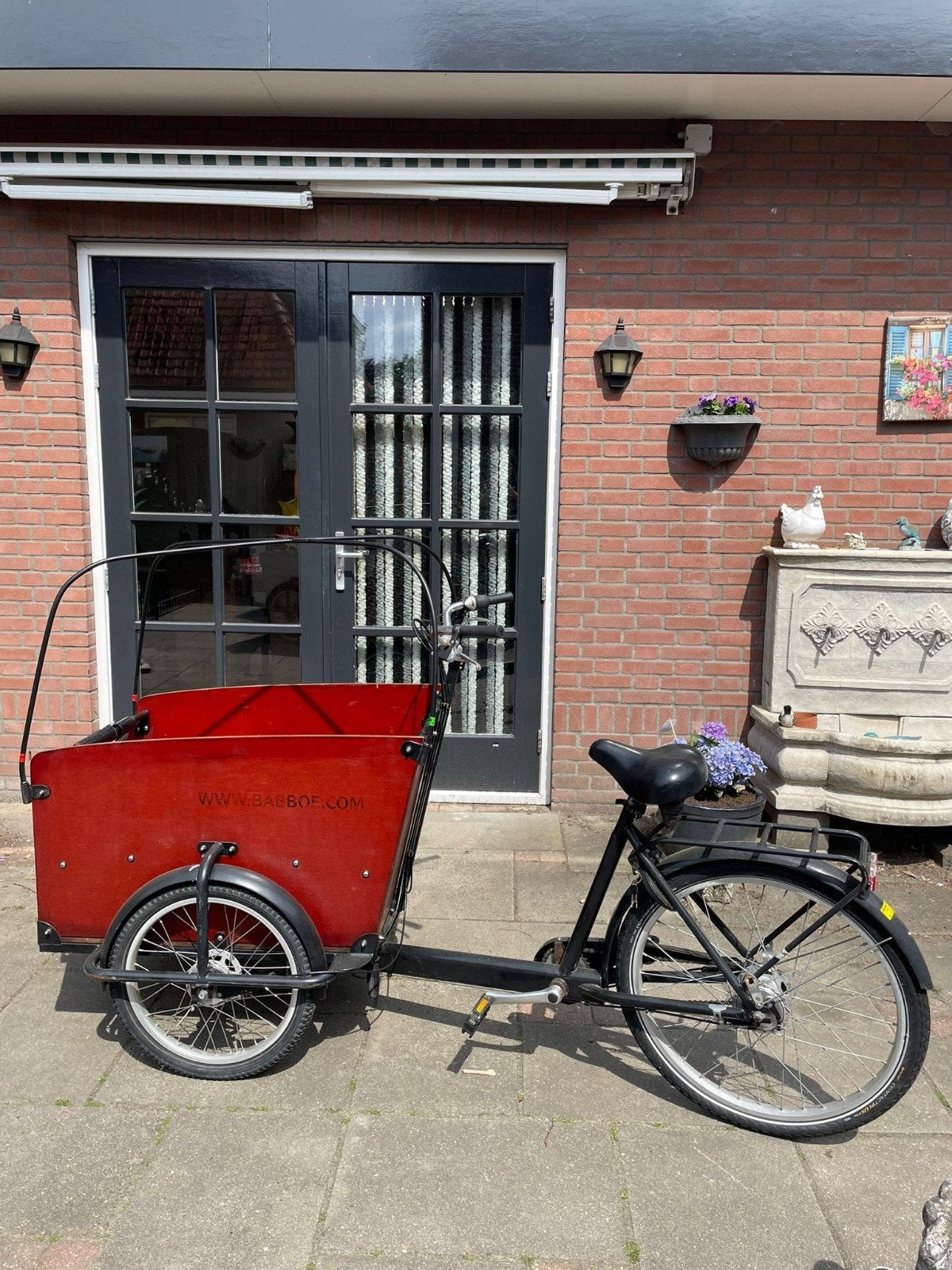 Nette babboe bakfiets bruin 28 inch met kap, Fietsen en Brommers, Fietsen | Bakfietsen, Ophalen, Gebruikt, 4 kinderen of meer