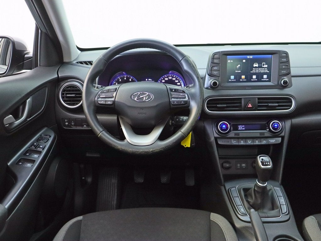 Hyundai KONA 1.0 T-GDI Comfort | Carplay / Android Auto | Tr, Auto's, Stof, Gebruikt, Handgeschakeld, 600 kg