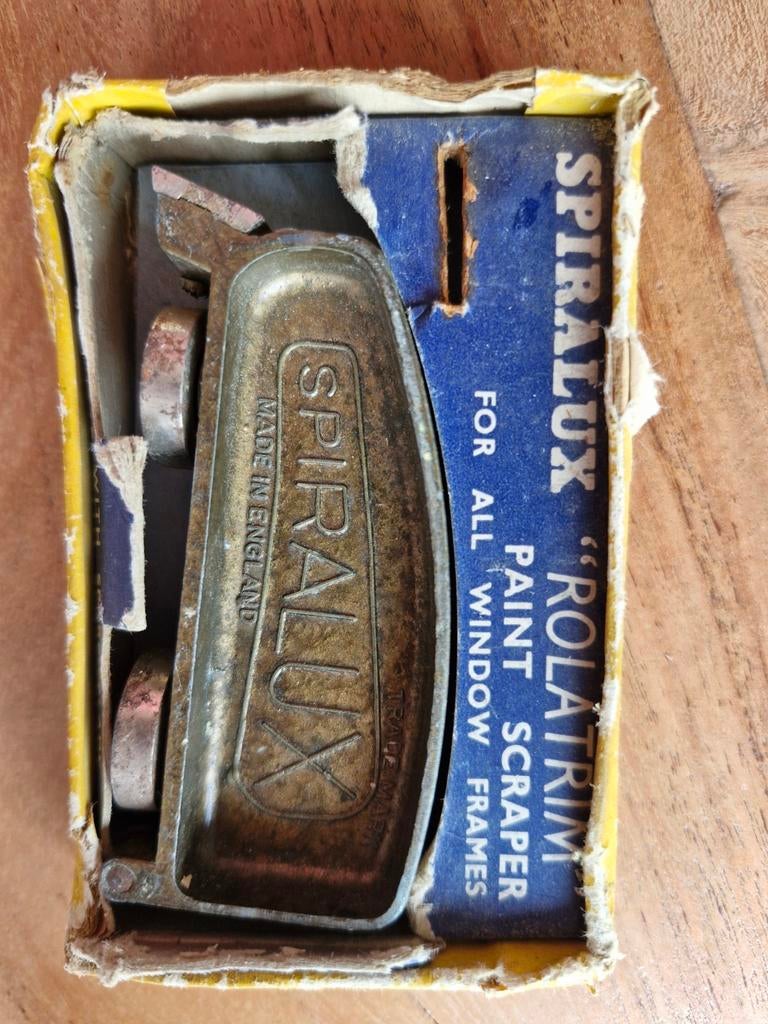 Spiralux paint scraper "Rolatrim" in originele doos, Ophalen of Verzenden