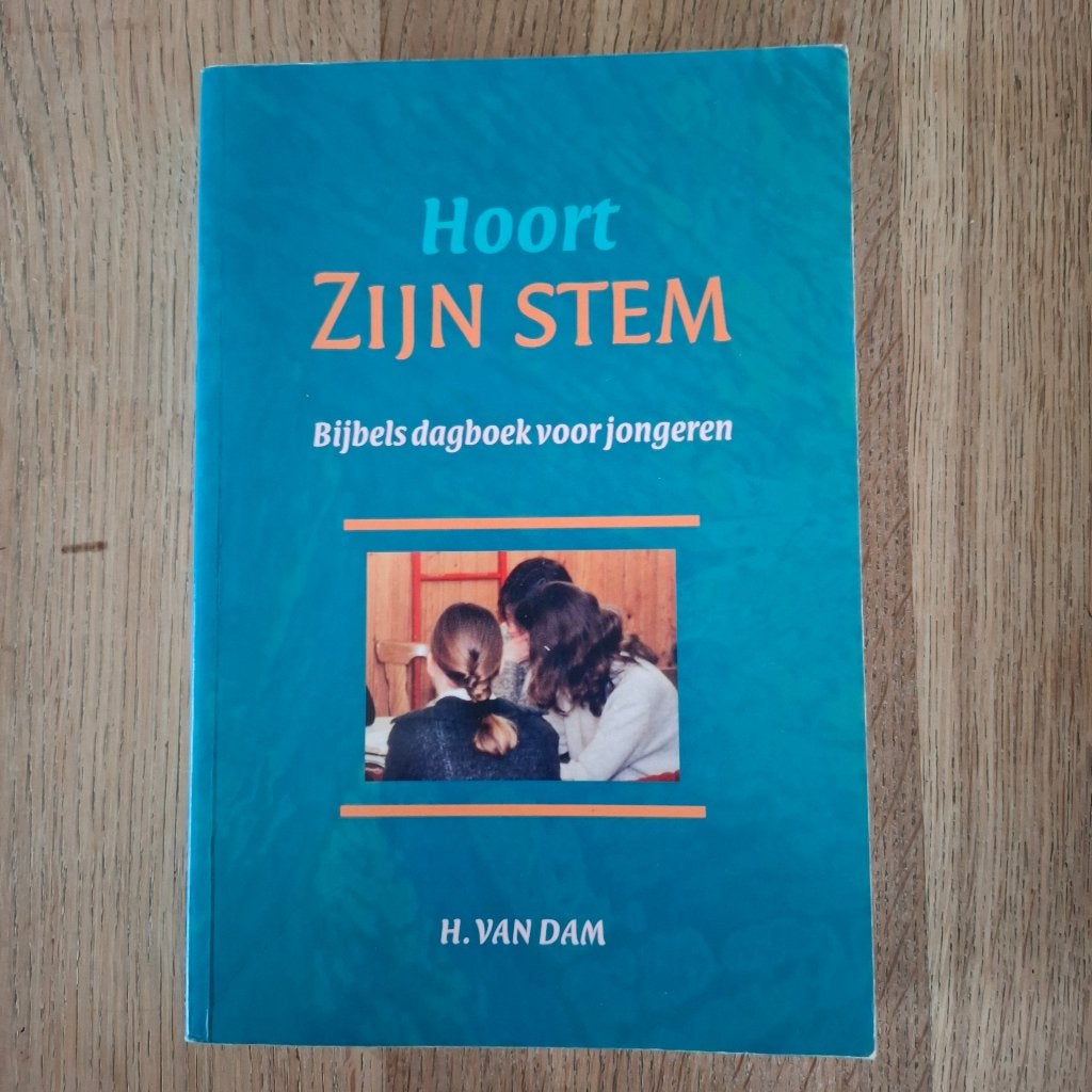 Hoort zijn stem bijbels dagboek h.van dam, Ophalen of Verzenden, Zo goed als nieuw, Christendom | Protestants