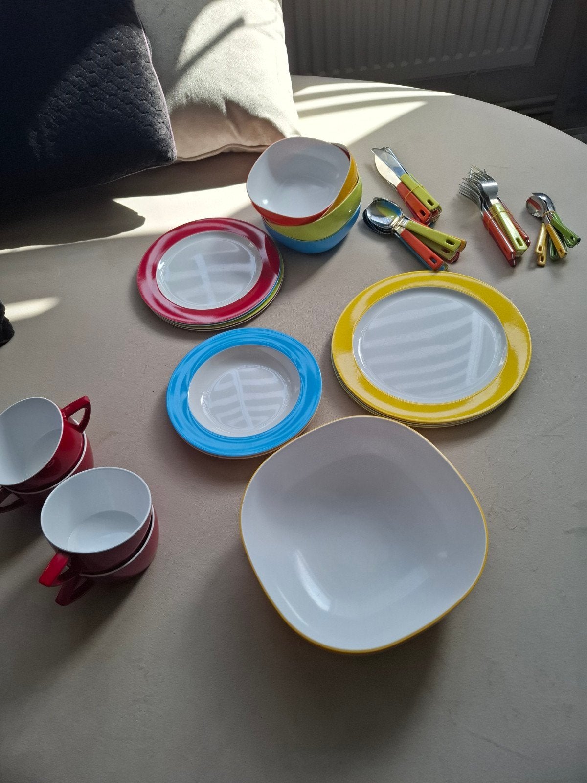 Mepal kleurrijk servies en bestek set - Ideaal voor picknic, Ophalen