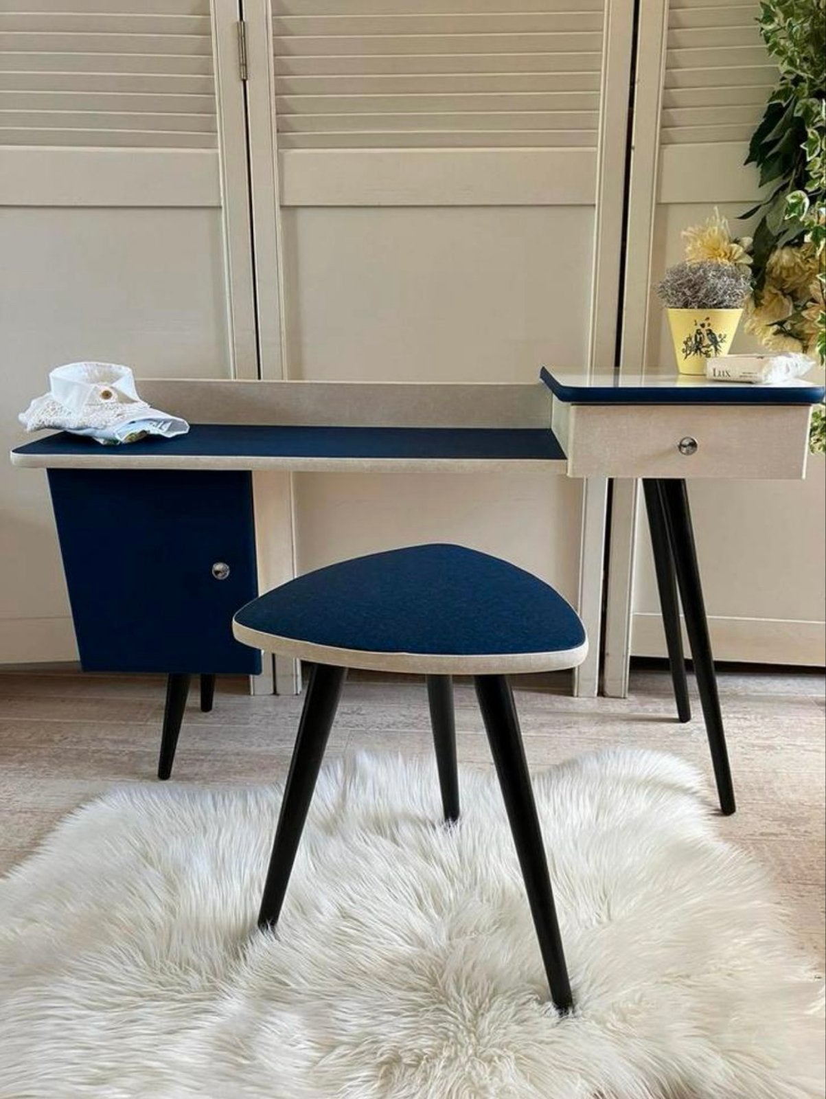 Vintage kaptafel met krukje - Jaren '50/'60 voor kinderkamer, Ophalen, 50 tot 100 cm, Minder dan 100 cm