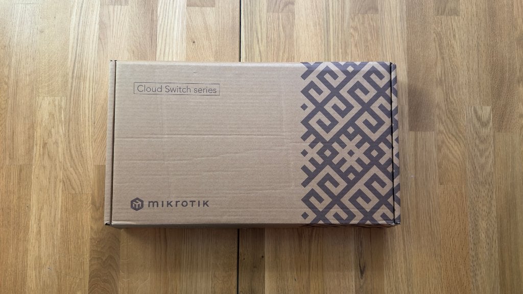 MikroTik CRS326-24S+2Q+RM 24x 10G SFP+ switch nieuw in doos, Ophalen, Nieuw