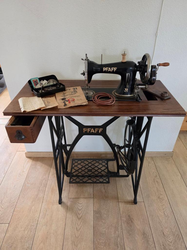 Pfaff 31 naaimachine, Antiek en Kunst, Antiek | Naaimachines, Ophalen