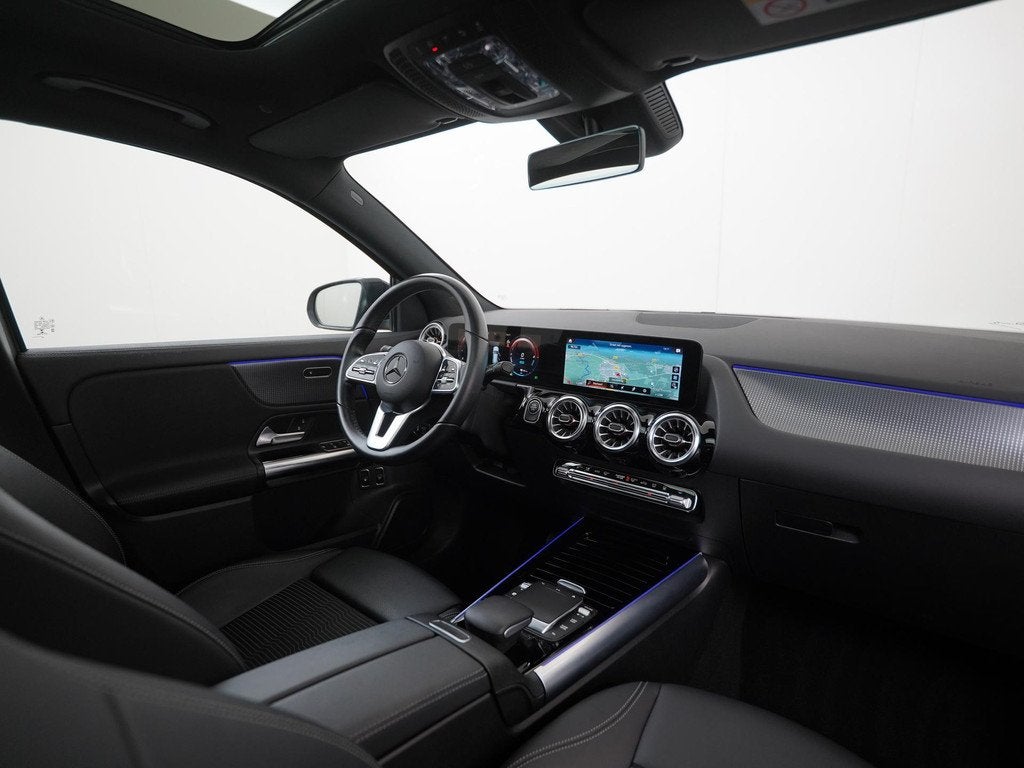 Mercedes-Benz GLA-klasse 250e Progressive Night | Panoramada, Auto's, Mercedes-Benz, 12 maanden, 4 cilinders, Leder en Stof, Bedrijf