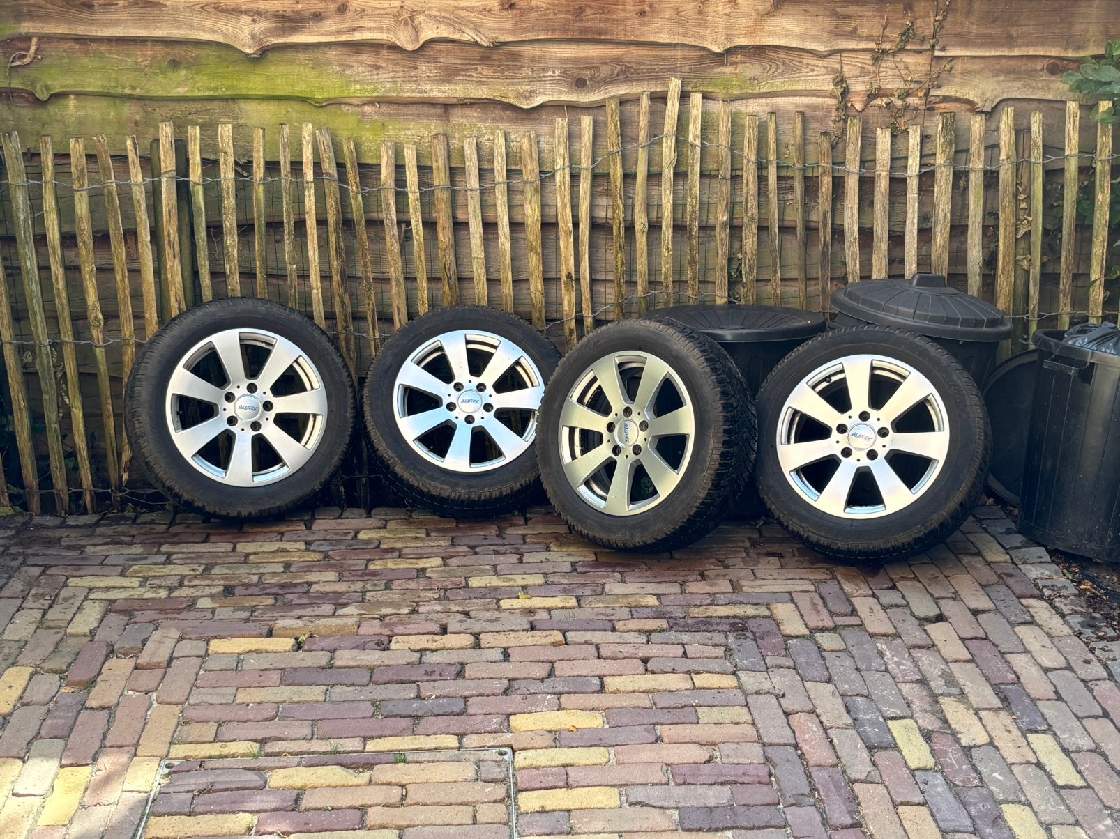 Mooie velgen alutec 205/55 R16, Ophalen