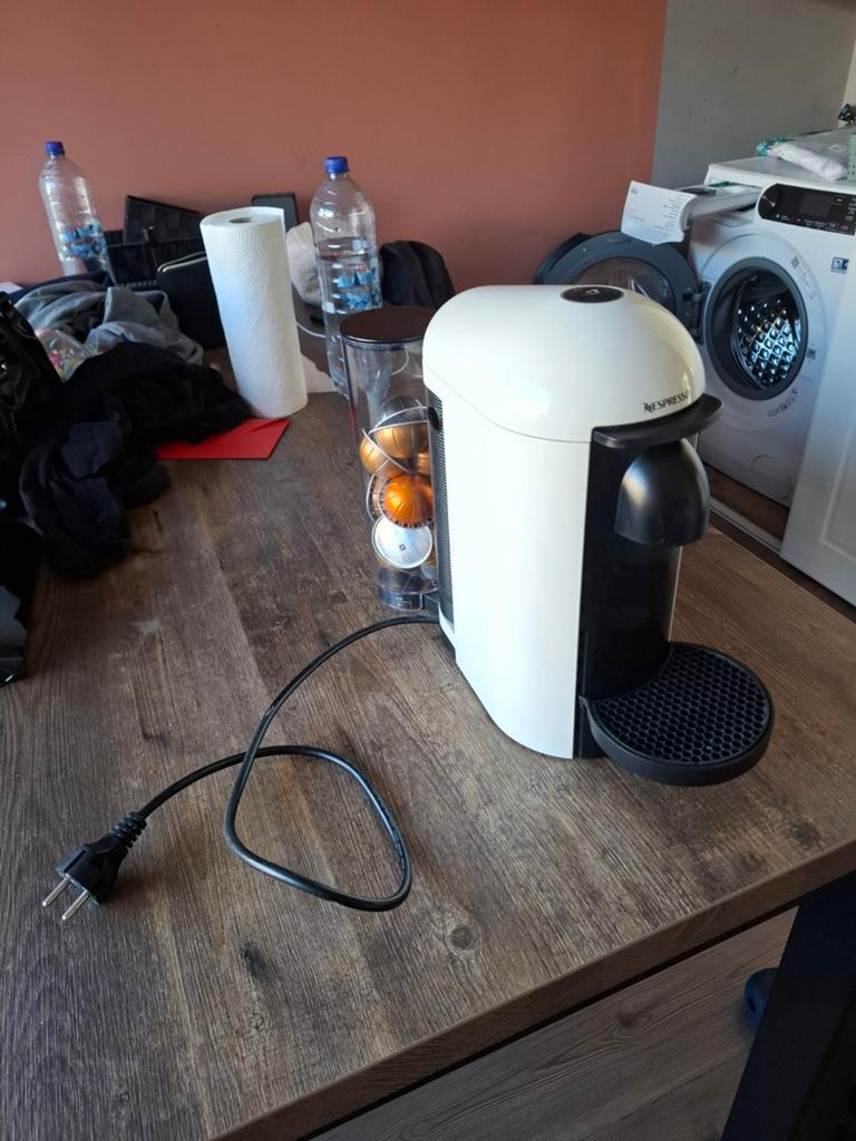 Nespresso Virtuo, Witgoed en Apparatuur, Koffiezetapparaten, Gebruikt, Koffiemachine, Ophalen of Verzenden, 1 kopje