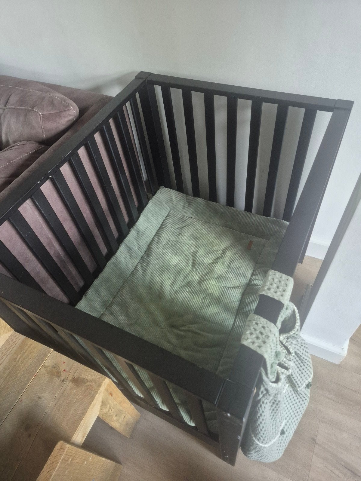 Box met matras, boxkleed en Koeka bokszak (80x100), Ophalen, Gebruikt, Rechthoekig, Boxkleed