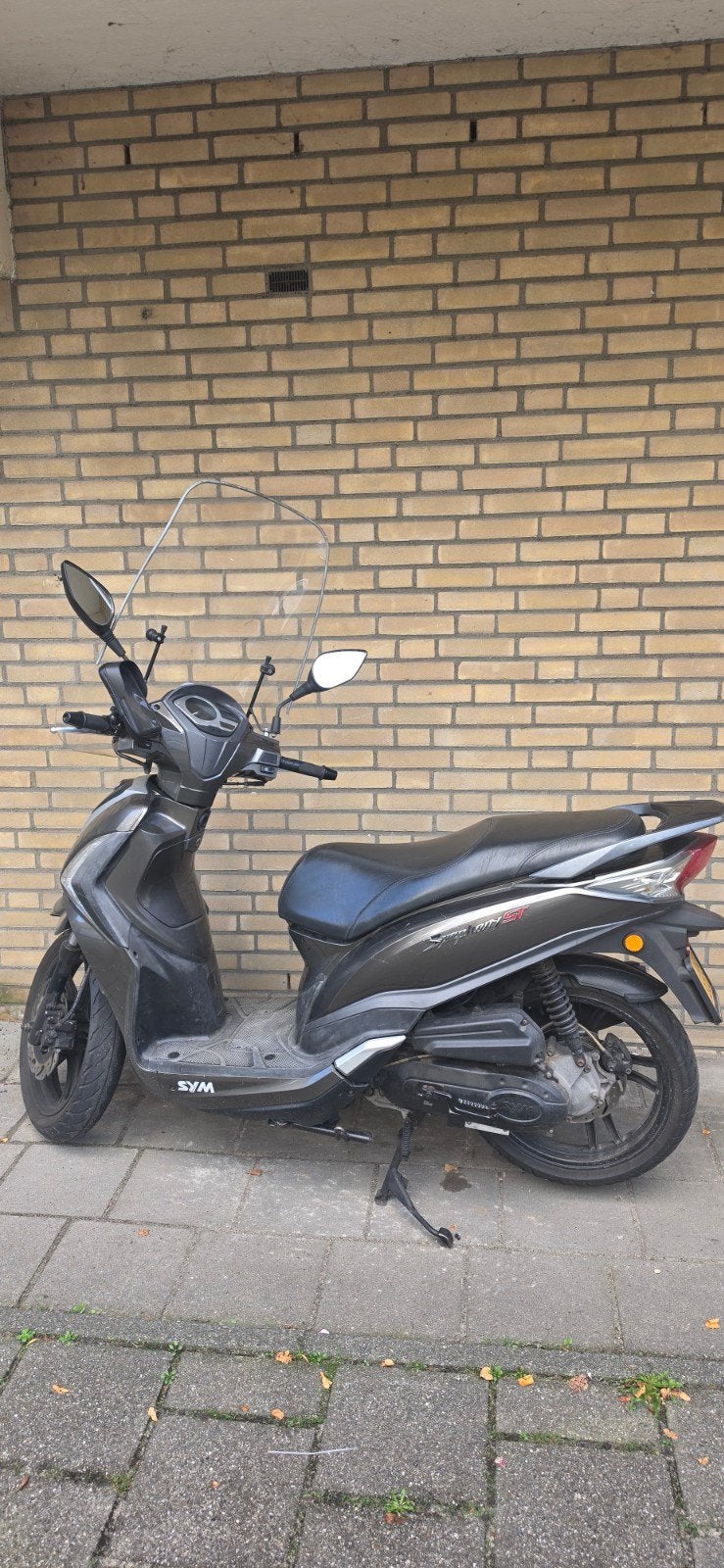Foto 3 van scooter SYM Symphony ST  ( geel )