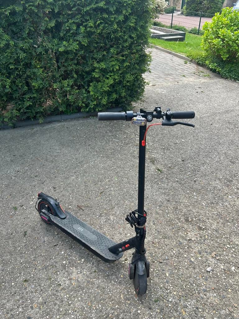 Elektrische step - Ideaal voor korte afstanden (30 km/u), Fietsen en Brommers, Steps, Ophalen, Gebruikt, Elektrische step (E-scooter)