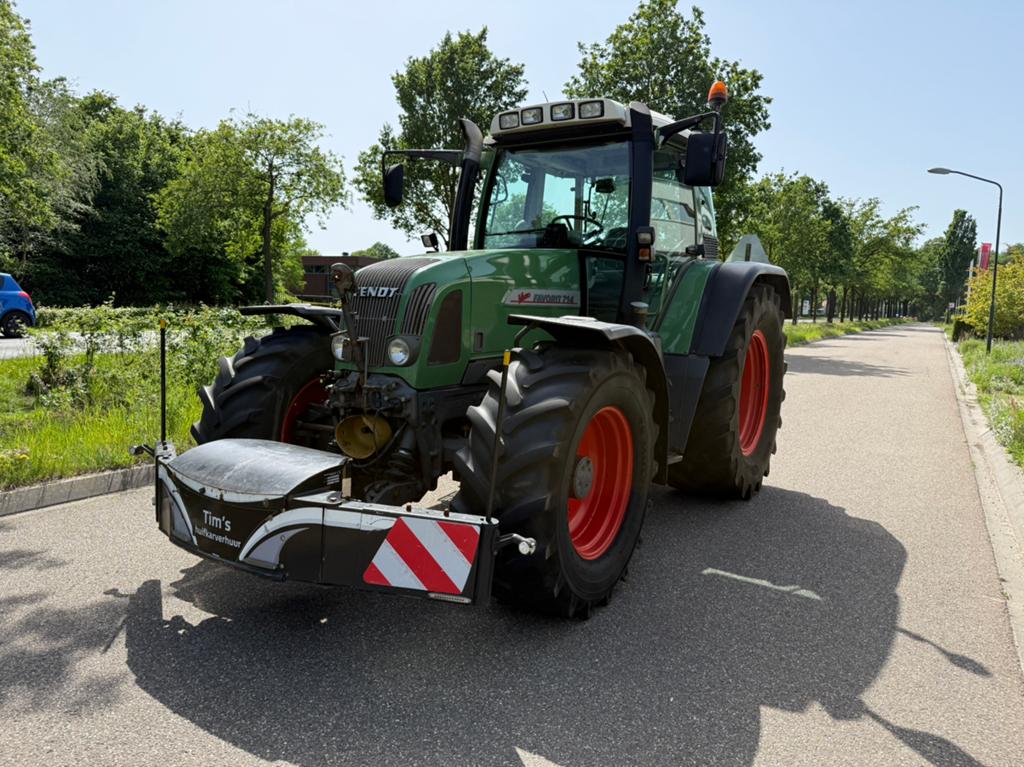 Fendt Favorit 714, Gebruikt, Meer dan 10000, 120 tot 160 Pk, Ophalen of Verzenden